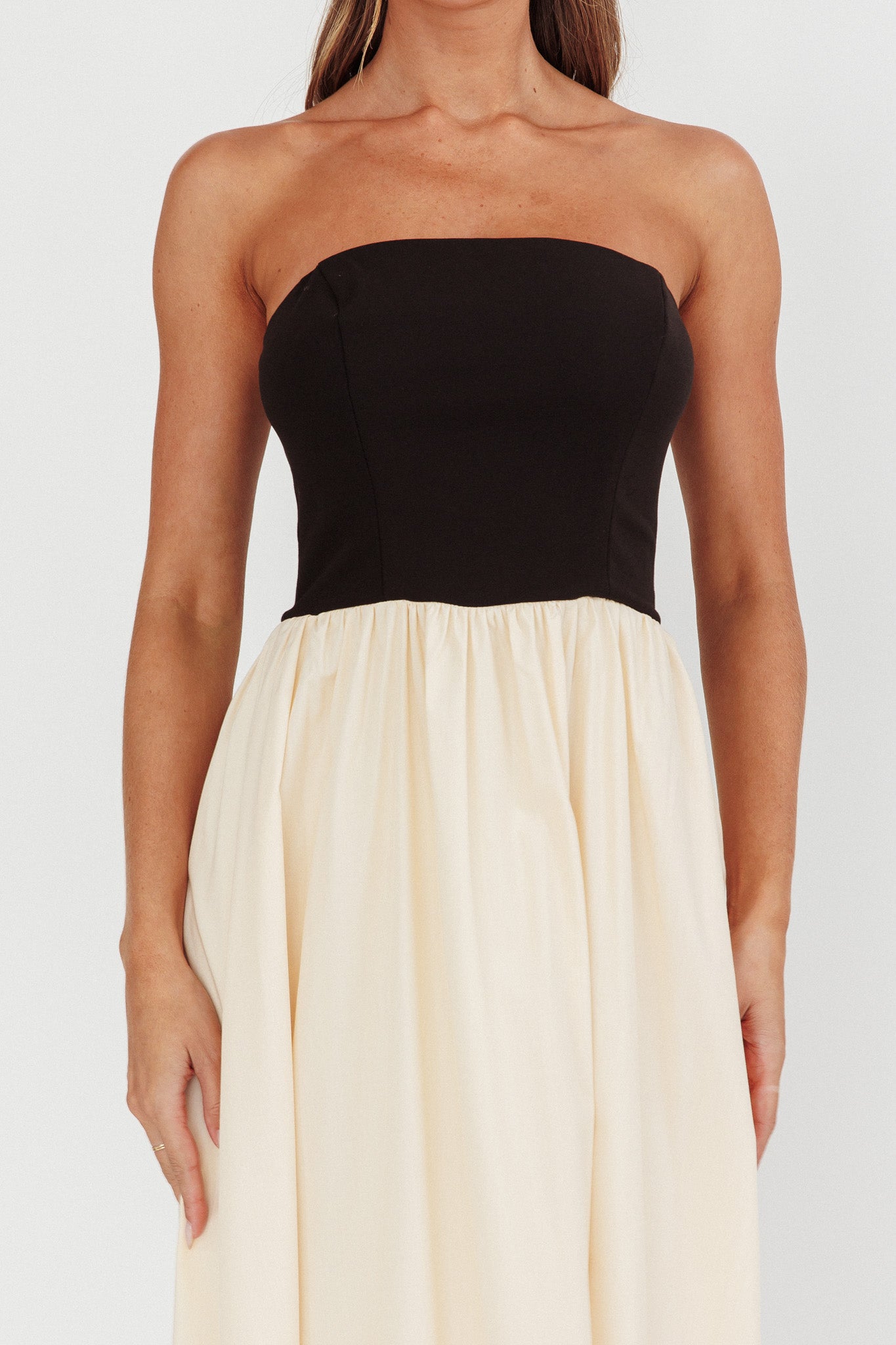 Princess Strapless Contrast Maxi Dress Black/Beige by Selfie Leslie