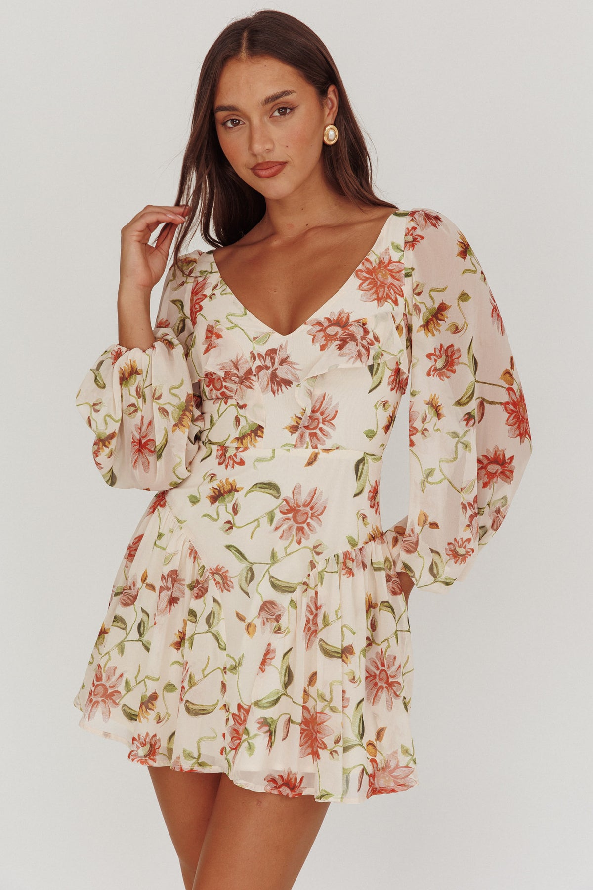 balloon sleeve dress Lucky One Mini Floral Beige Get Meghan Markle's Wedding Color:RINSE WASH See plus RIC-RAC BUTTON FRONT MINI DRESS