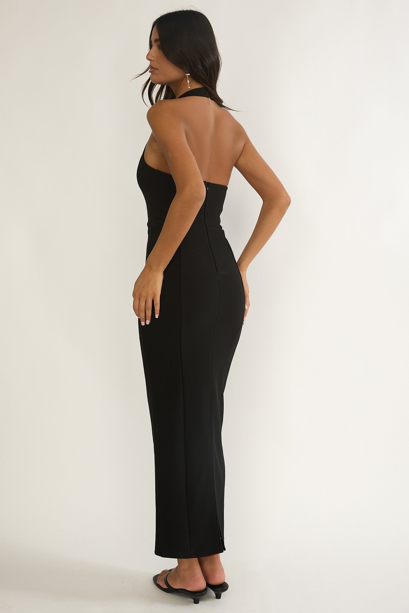 Shailyn Scoop Neck Halter Maxi Dress Black - L Shailyn Scoop Neck Halter Maxi Dress Black - L