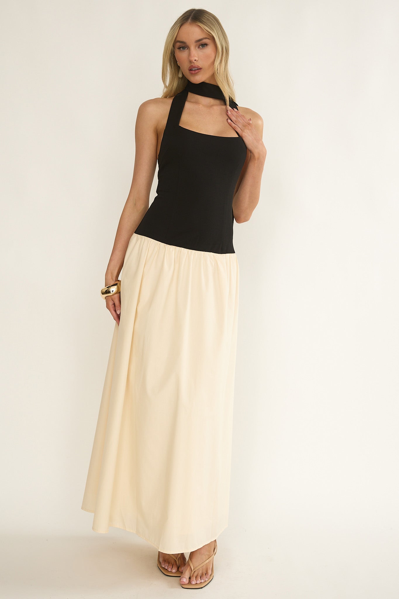 Elery Drop Waist Halter Maxi Dress Black/Cream - M Elery Drop Waist Halter Maxi Dress Black/Cream - M