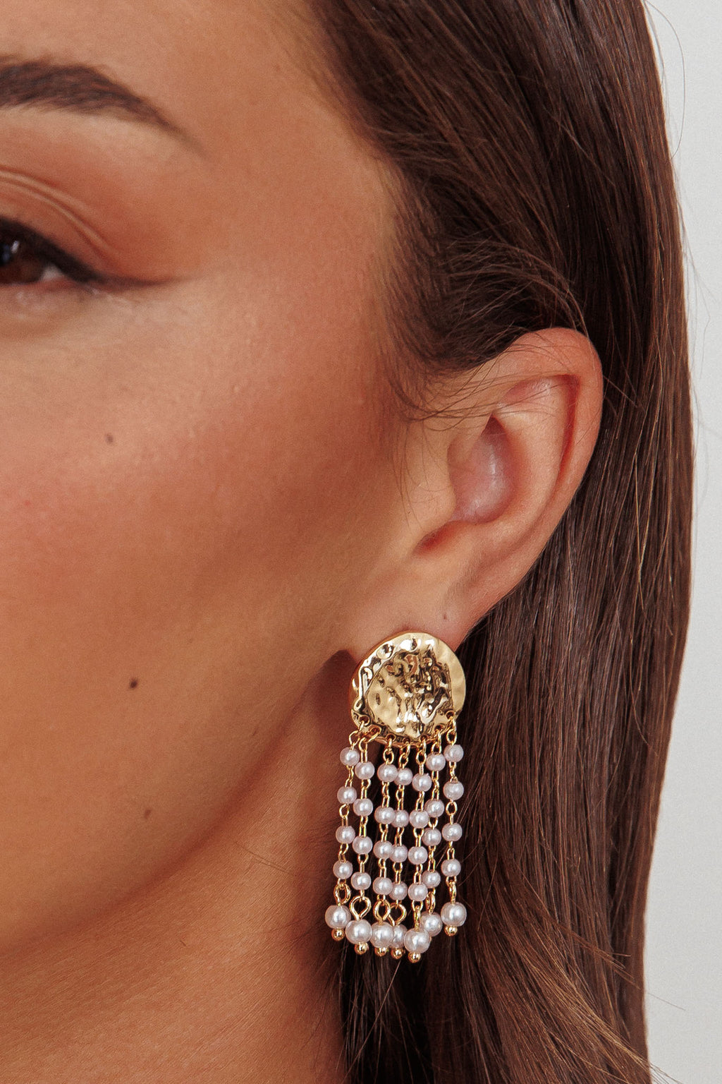 Alina Hammered Circle Tassel Earrings Gold Pearl by Selfie Leslie