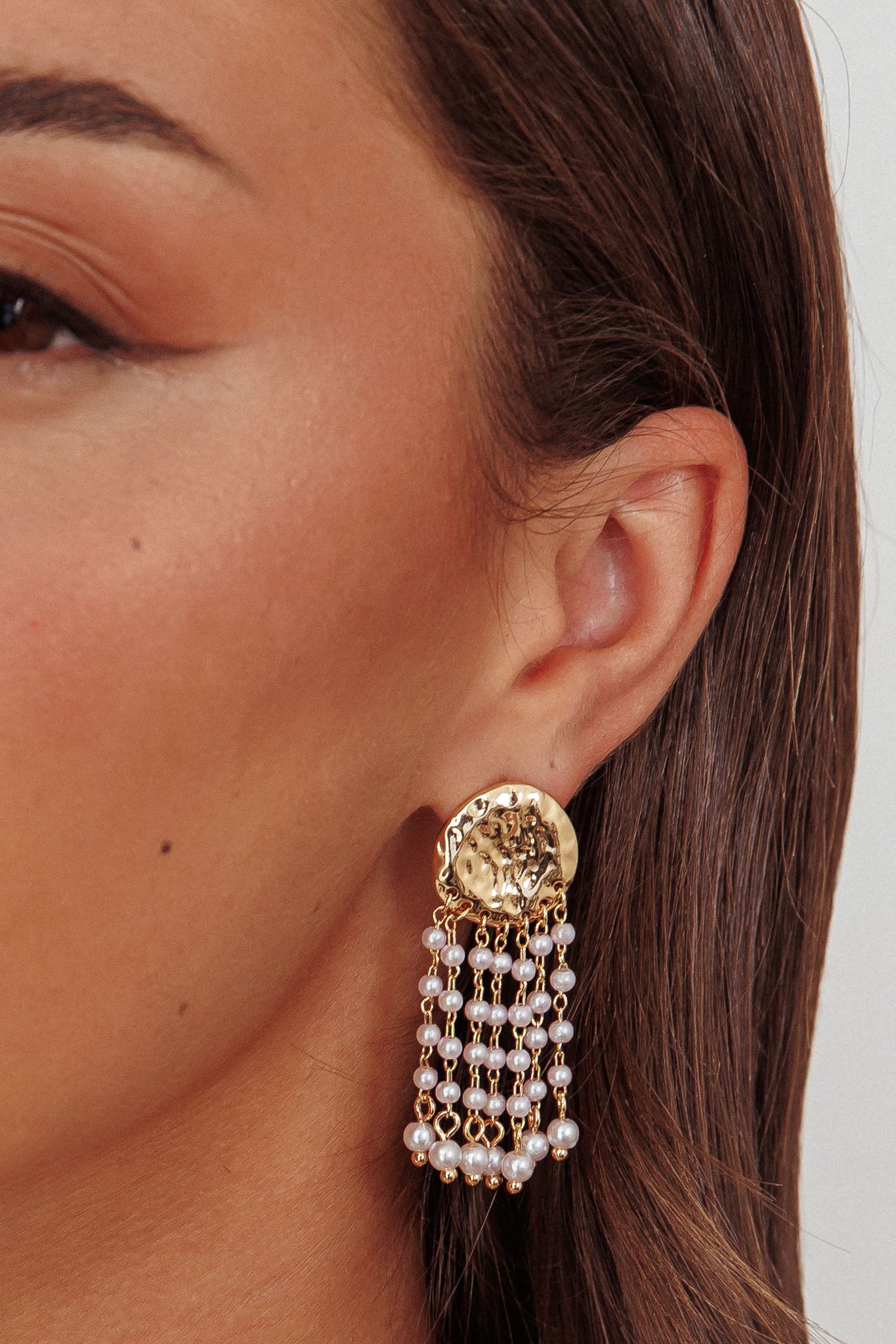 Alina Hammered Circle Tassel Earrings Gold Pearl by Selfie Leslie
