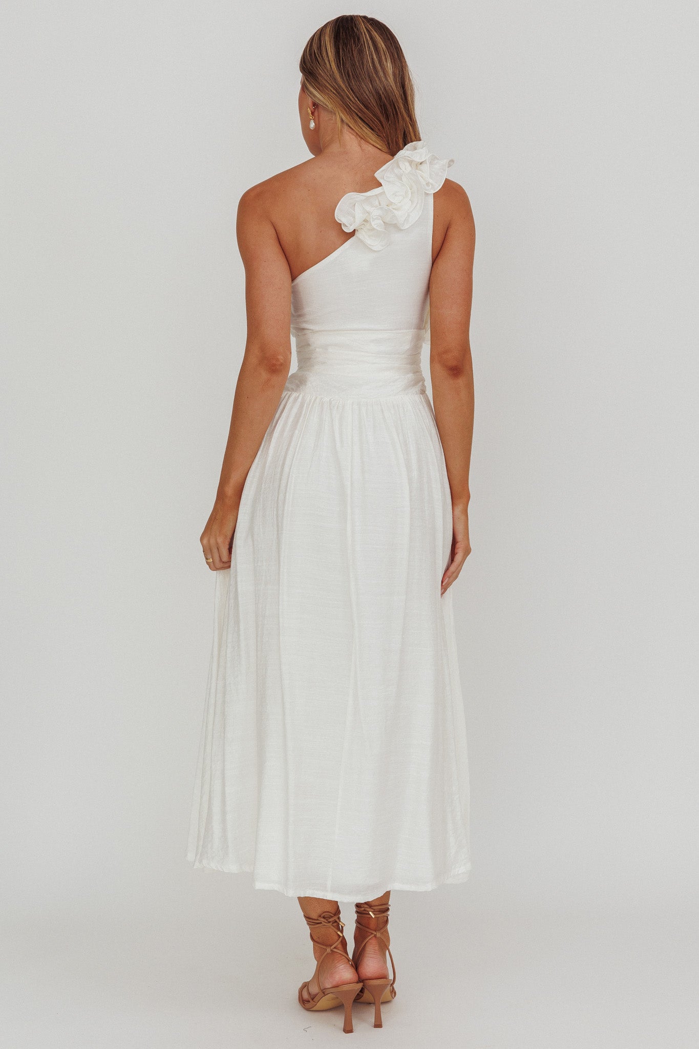 Antheia One-Shoulder Maxi Dress White Selfie Leslie Antheia One-Shoulder Maxi Dress White Selfie Leslie