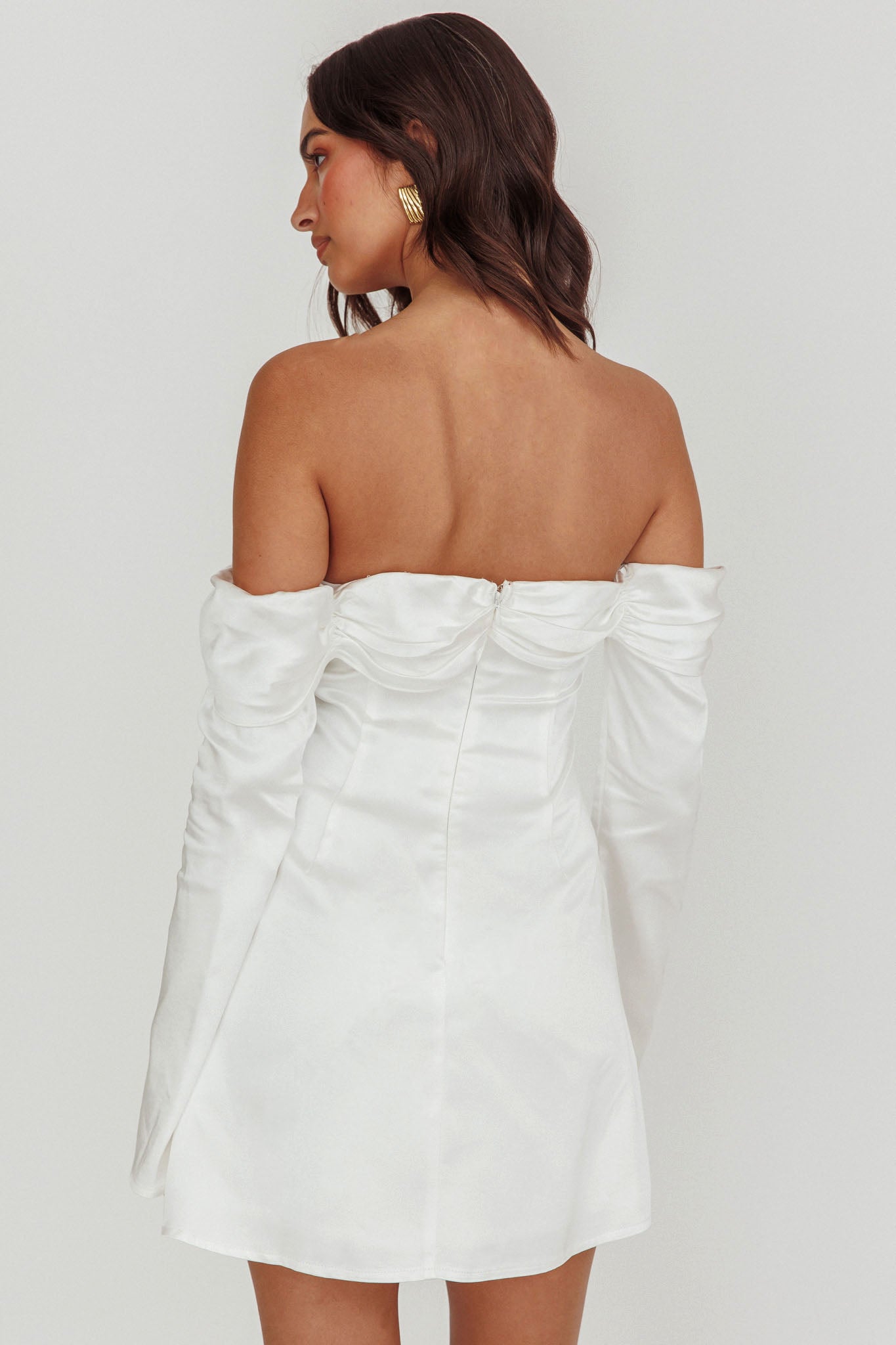 Lilith Off Shoulder Bow Mini Dress White– Selfie Leslie