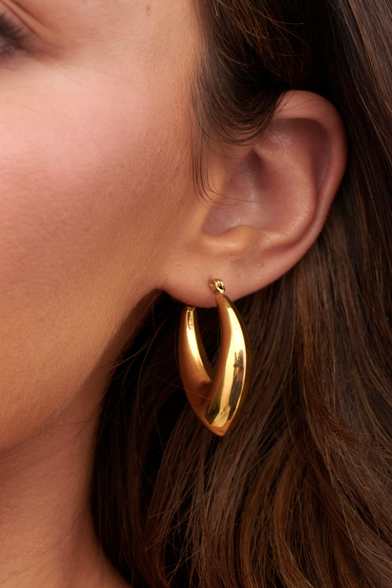 Sun Drop Oval Huggie Earrings Gold by Selfie Leslie