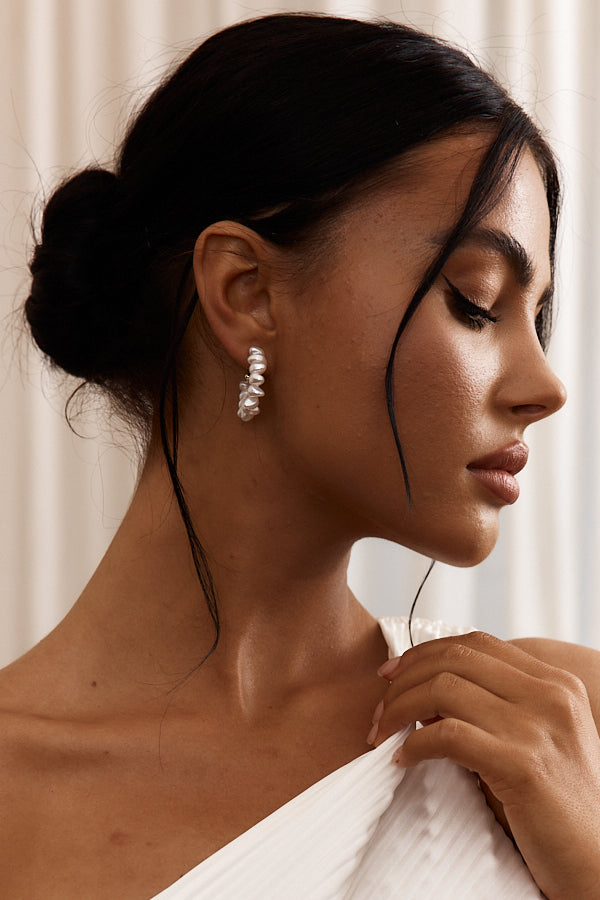 Ohana Baroque Pearl Hoop Earrings Gold by Selfie Leslie