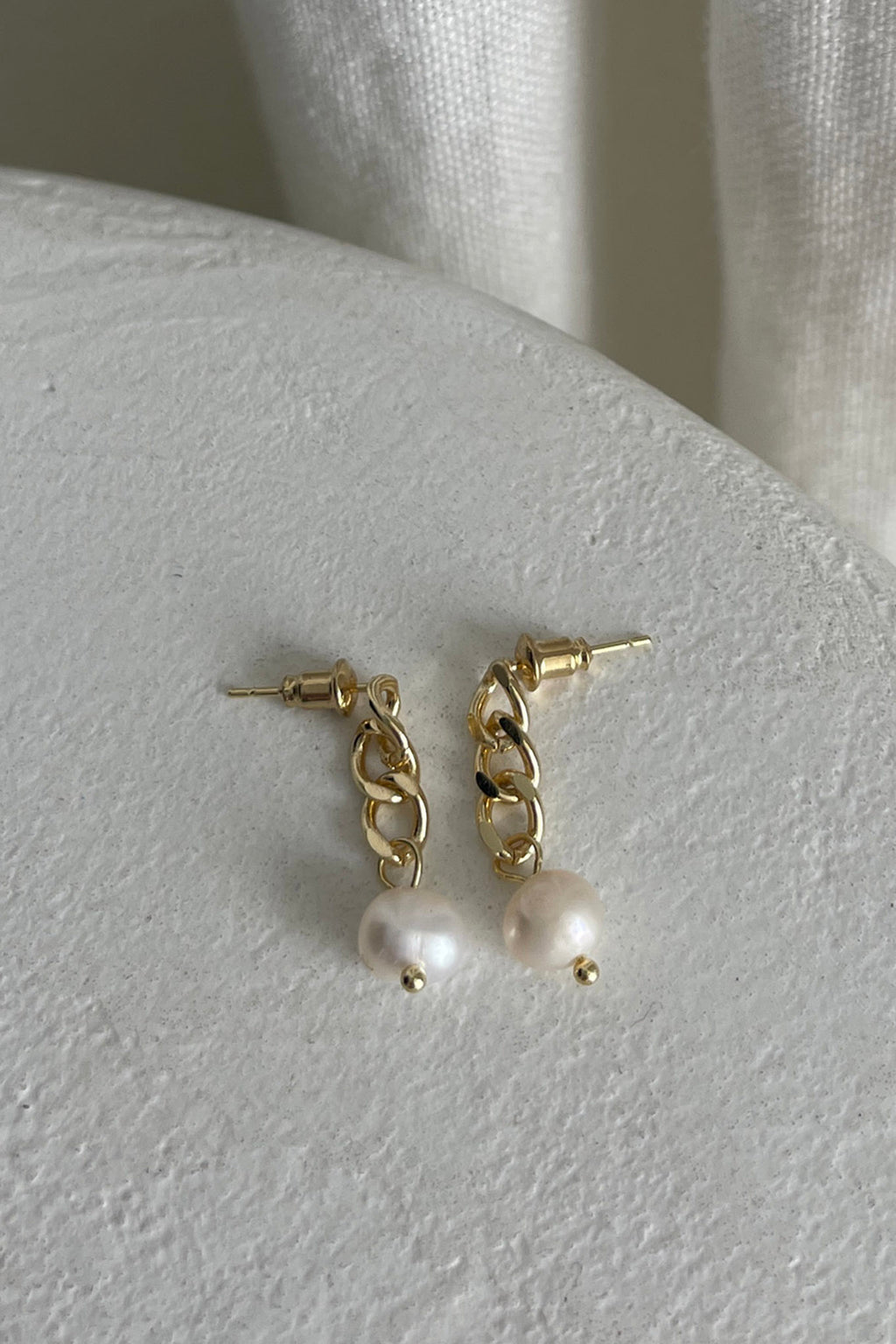 Mabel Pearl Drop Chain Earrings Gold by Selfie Leslie