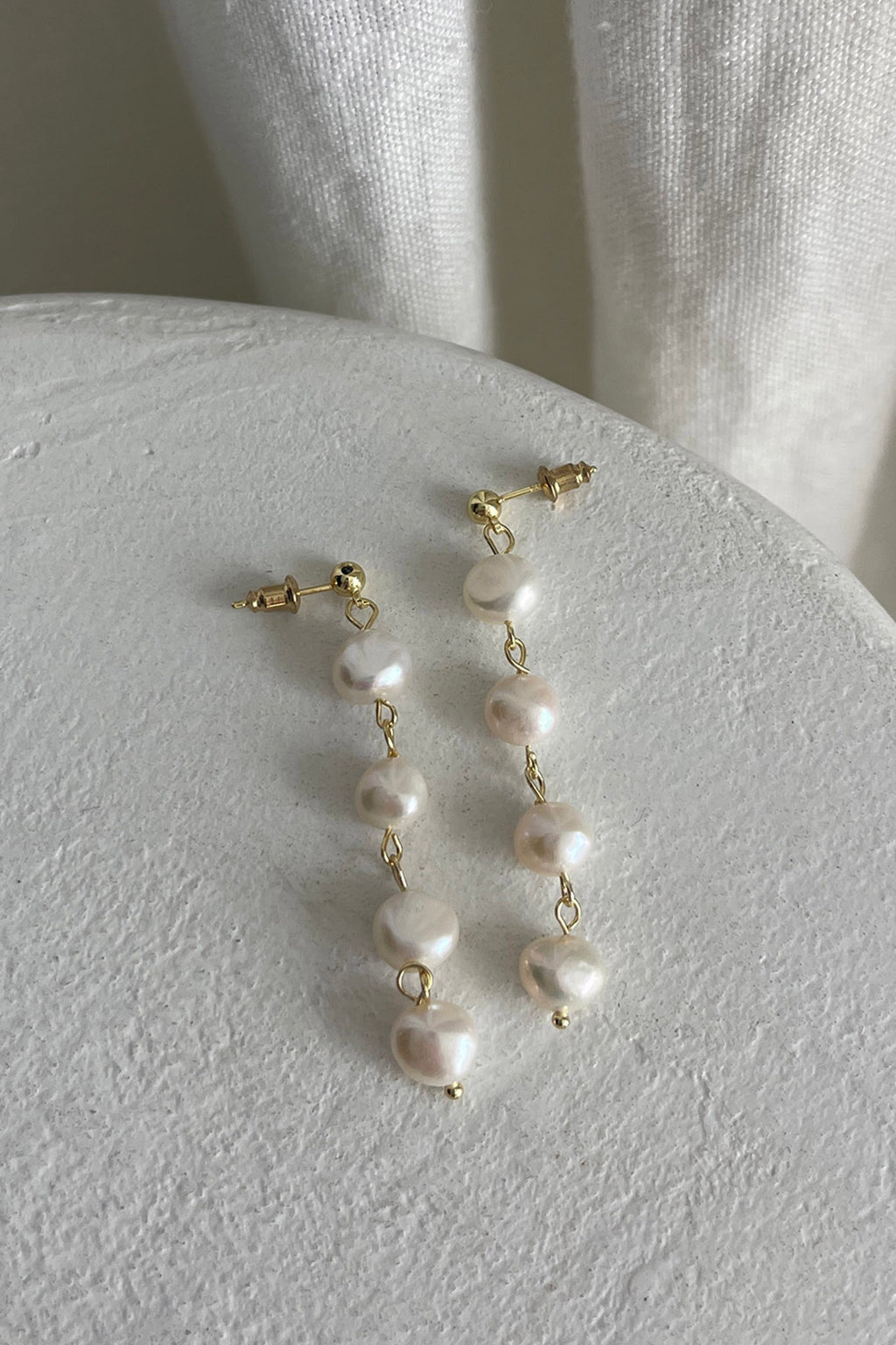 Maude Pearl Drop Chain Earrings Gold by Selfie Leslie