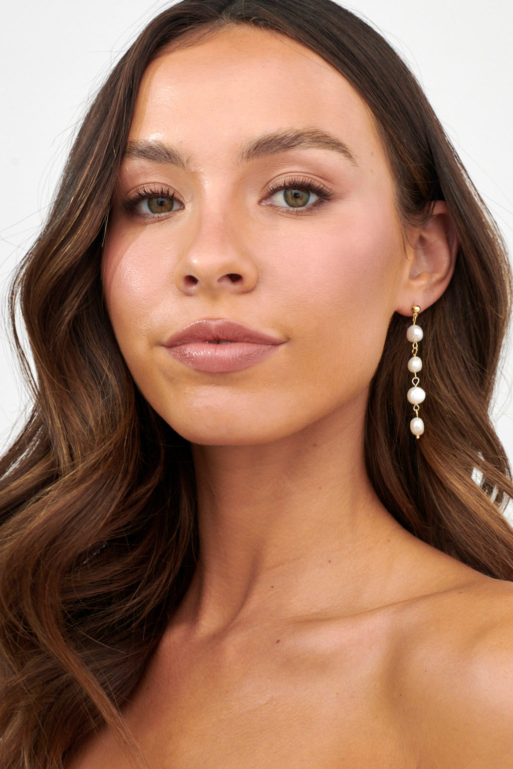 Maude Pearl Drop Chain Earrings Gold by Selfie Leslie