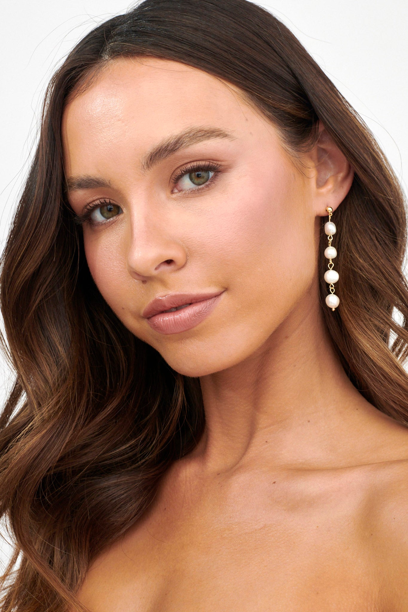 Maude Pearl Drop Chain Earrings Gold by Selfie Leslie