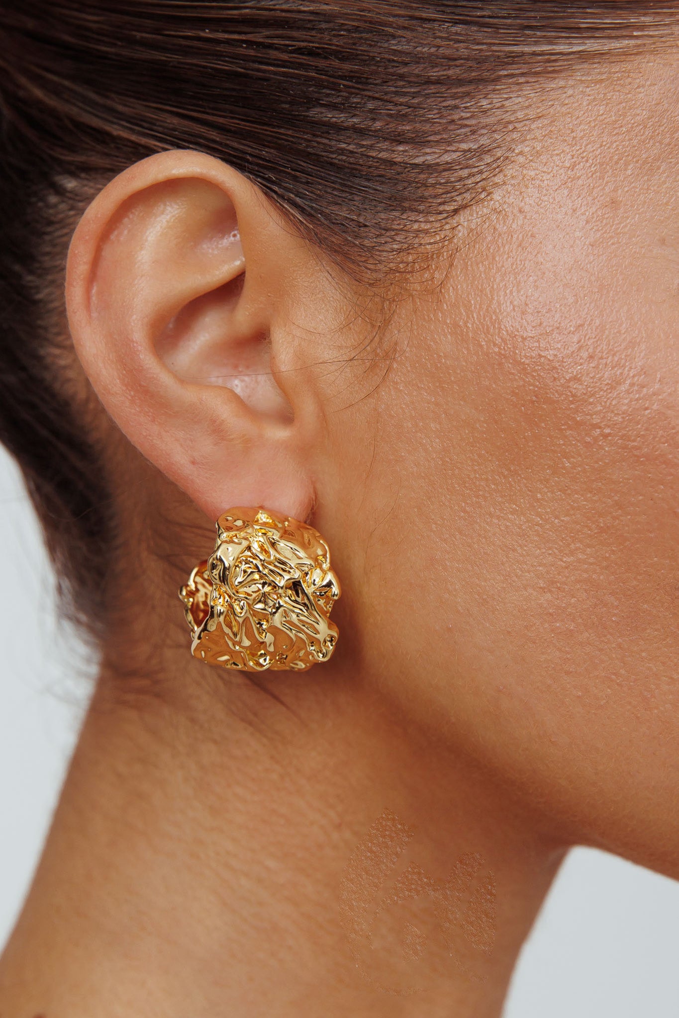 Ora Crinkle Foil Hoop Earrings Gold by Selfie Leslie