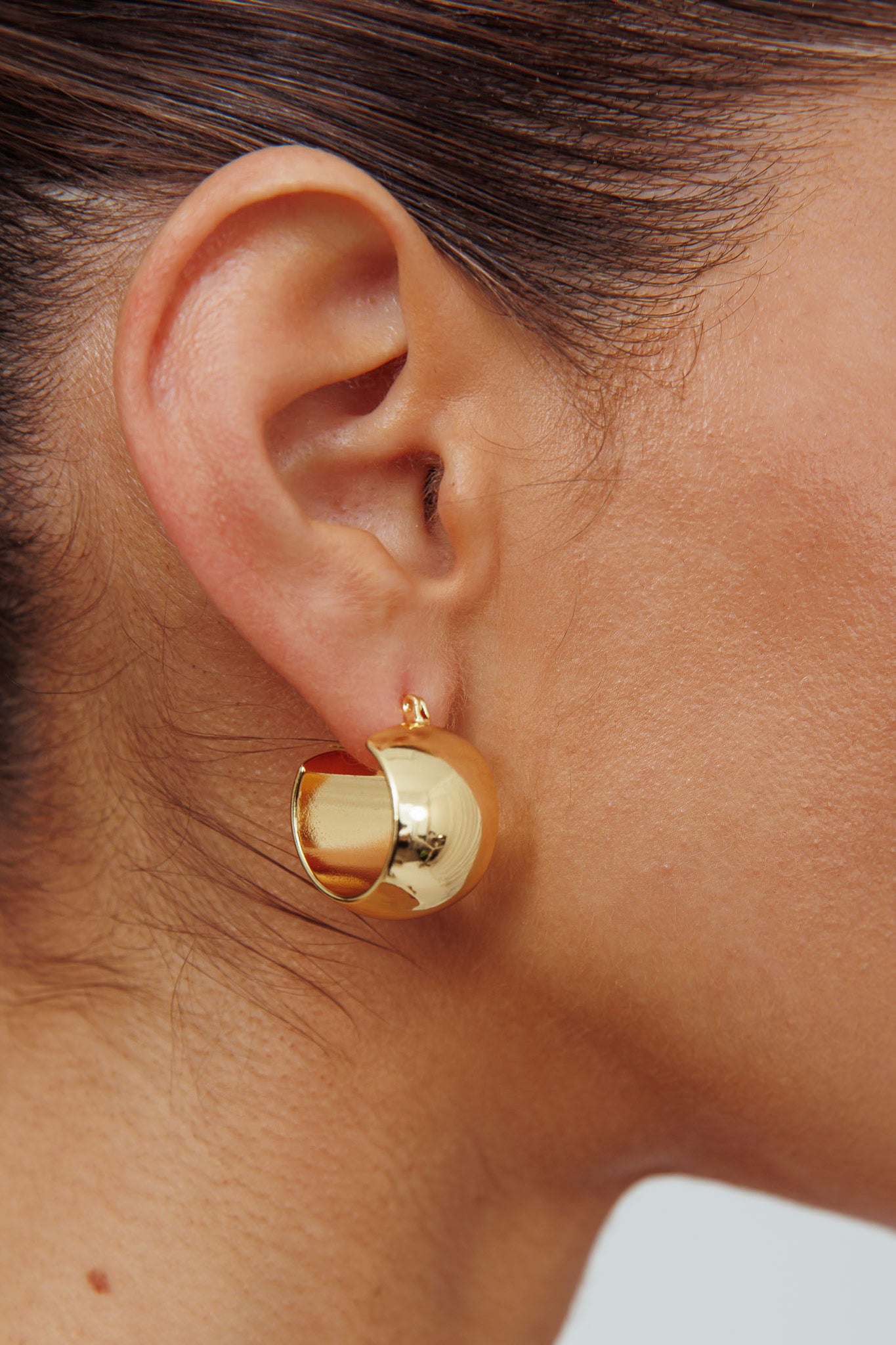 Ami Chunky Wide Hoop Earrings Gold by Selfie Leslie