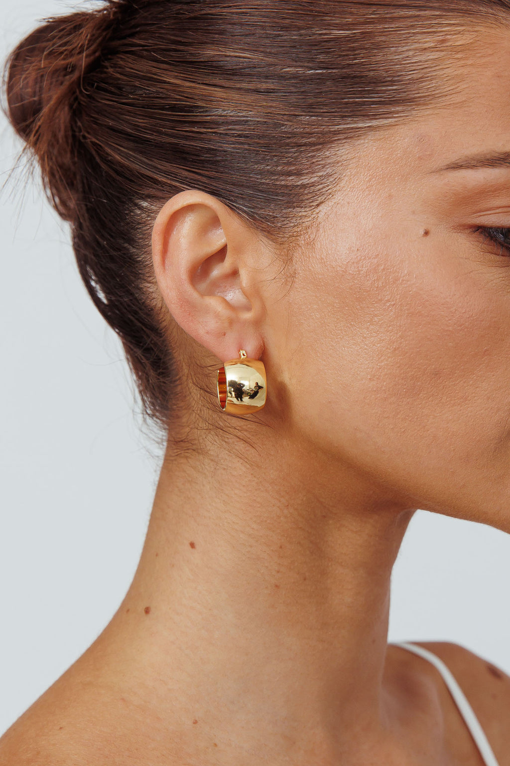Ami Chunky Wide Hoop Earrings Gold by Selfie Leslie