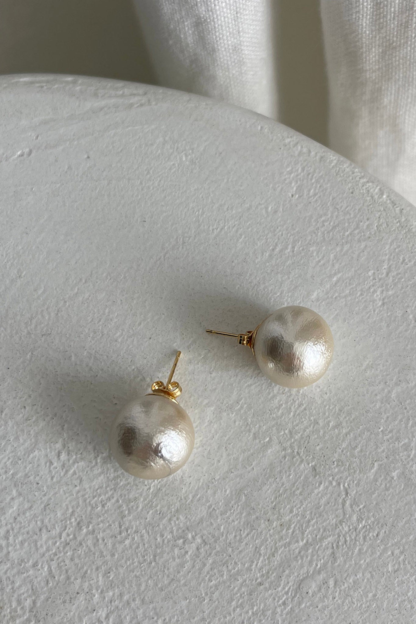 Ari Large Pearl Stud Earrings Gold by Selfie Leslie