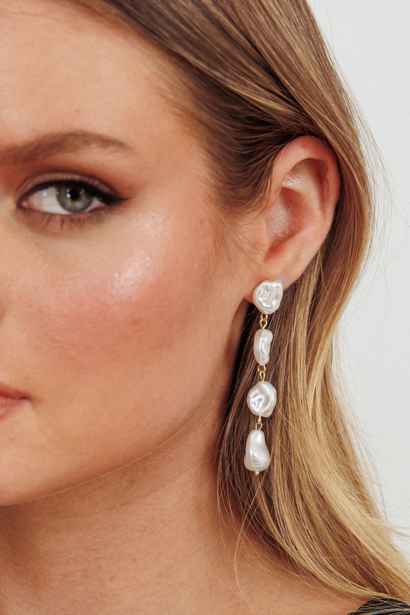 Crescendo Drop Pearl Earrings by Selfie Leslie