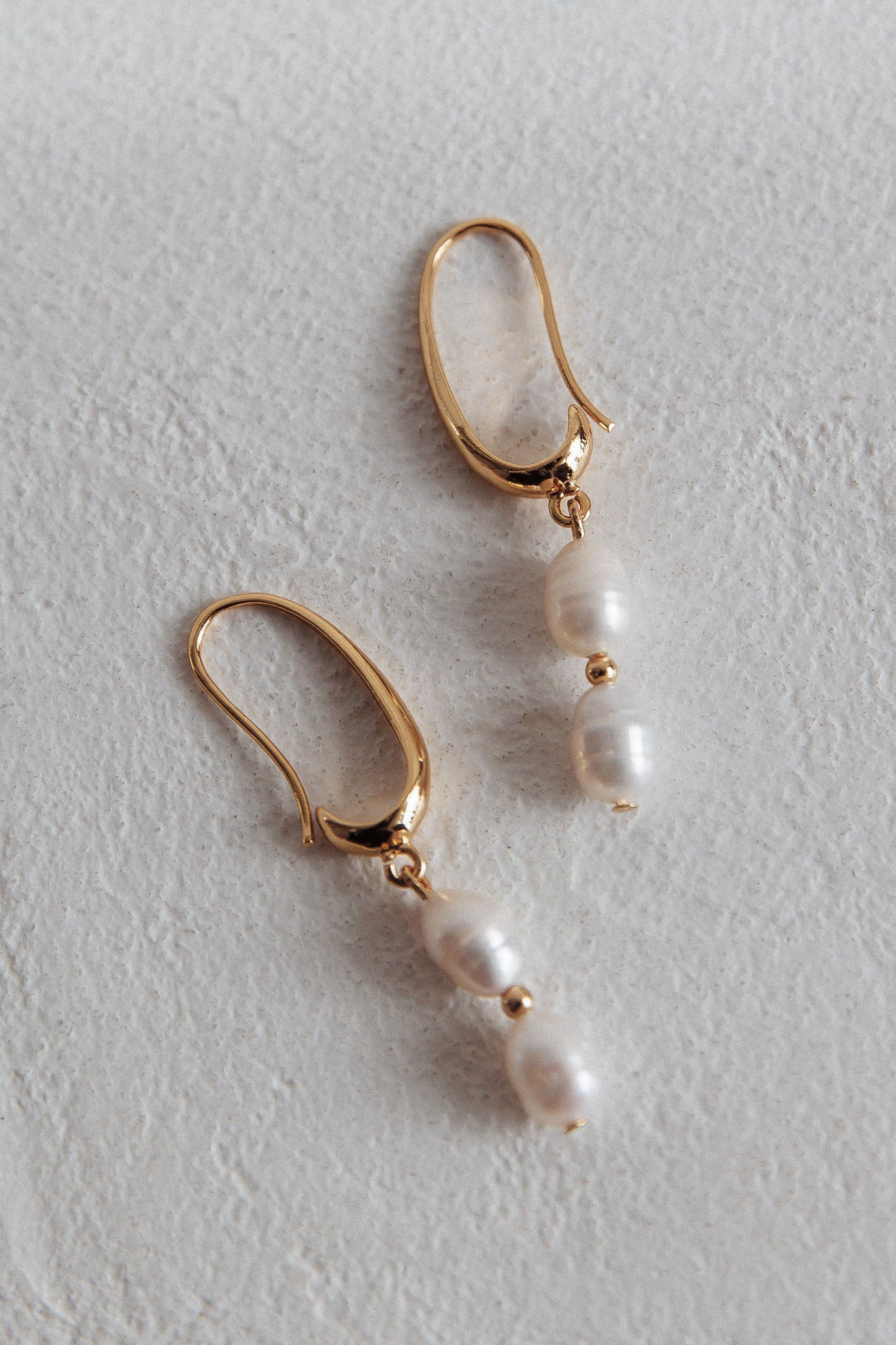Joslly Drop Pearl Earrings Gold by Selfie Leslie