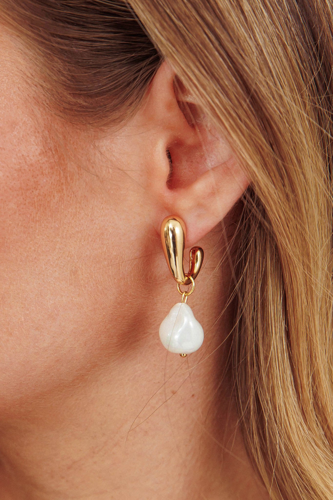 Celene Drop Pearl Earrings Gold by Selfie Leslie
