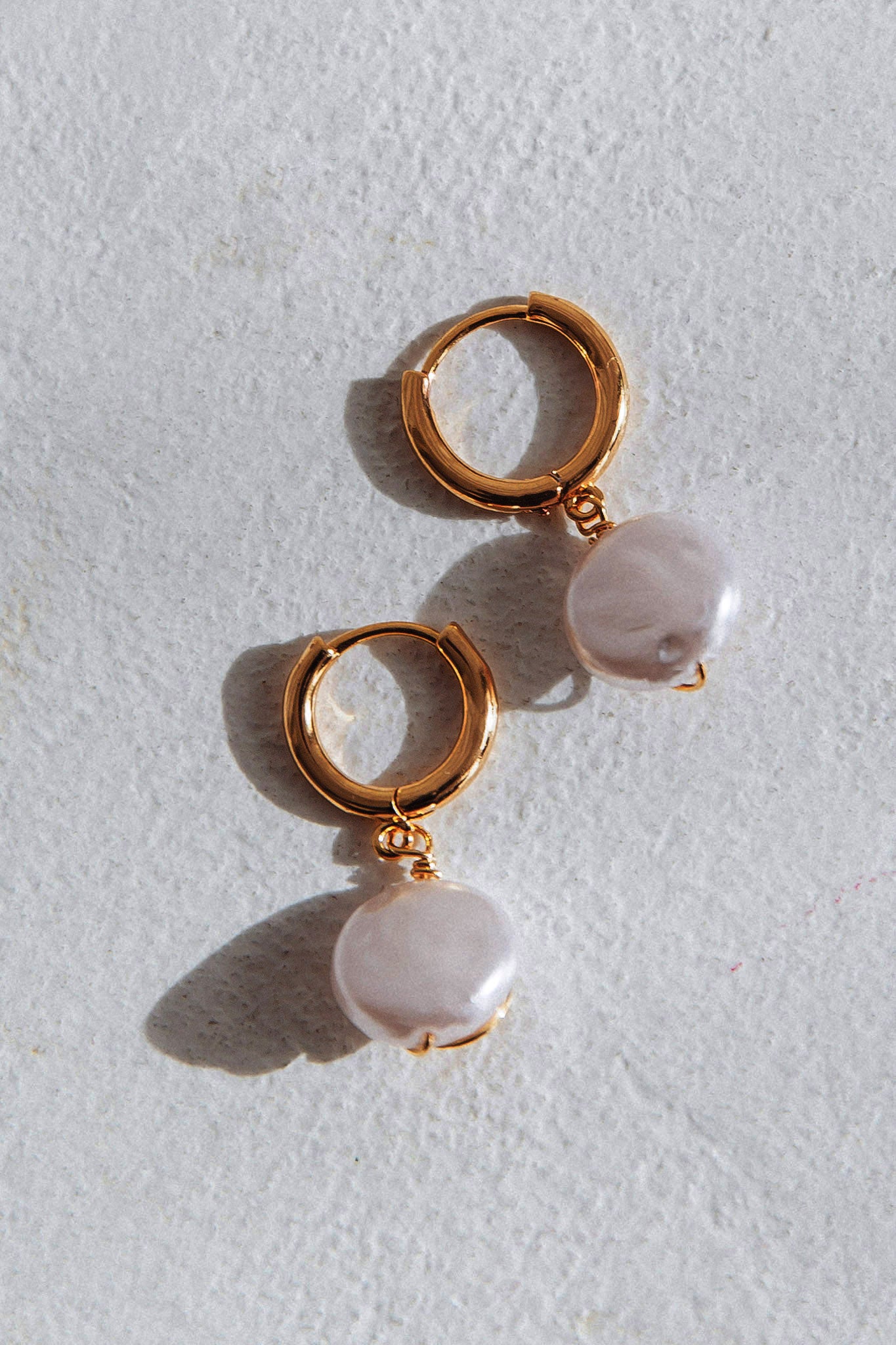 Sophia Swirl Pearl Earrings Gold by Selfie Leslie
