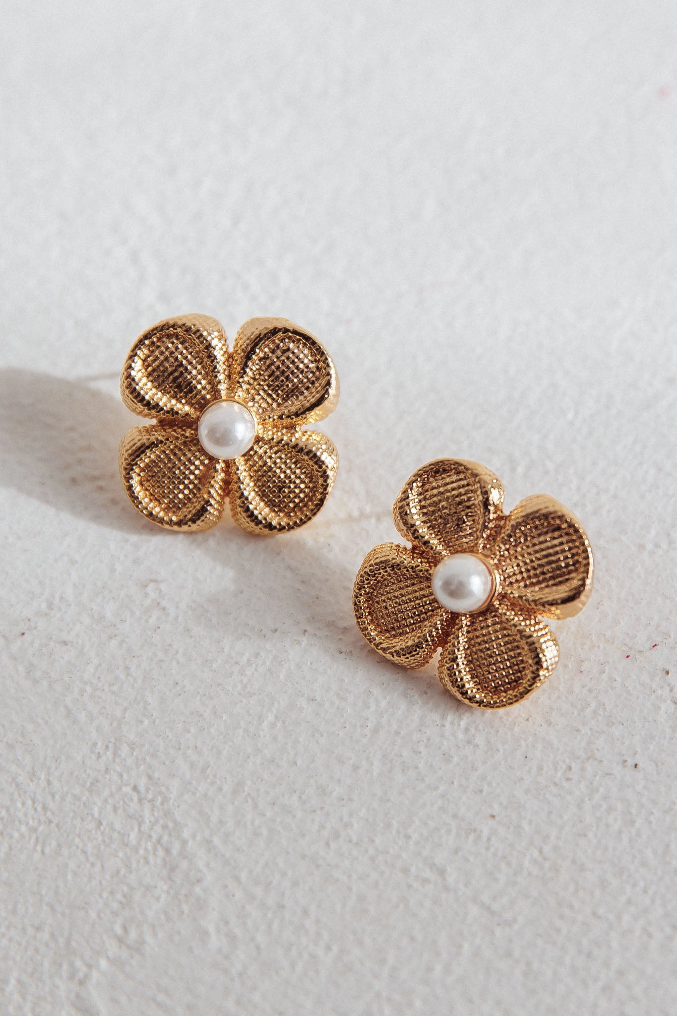 Flower Power Pearl Earrings Gold by Selfie Leslie