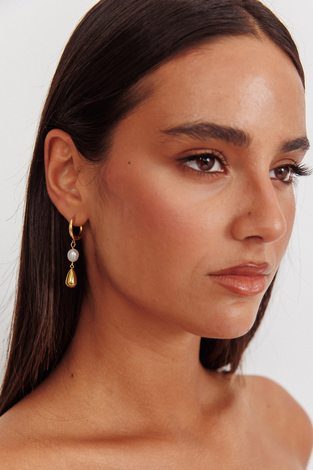 Elodie Teardrop Pearl Earrings Gold by Selfie Leslie