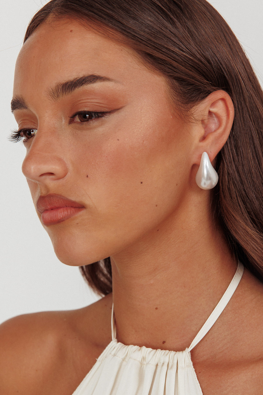 Rainy Teardrop Earrings Pearl by Selfie Leslie