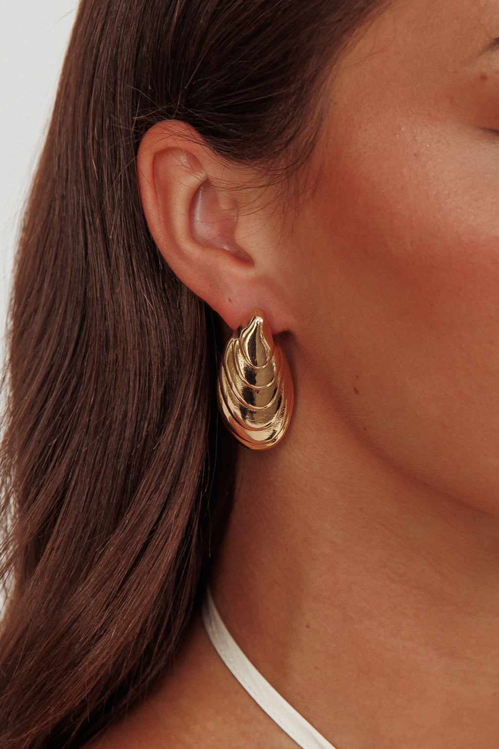 Pippy Shell Earrings Gold by Selfie Leslie