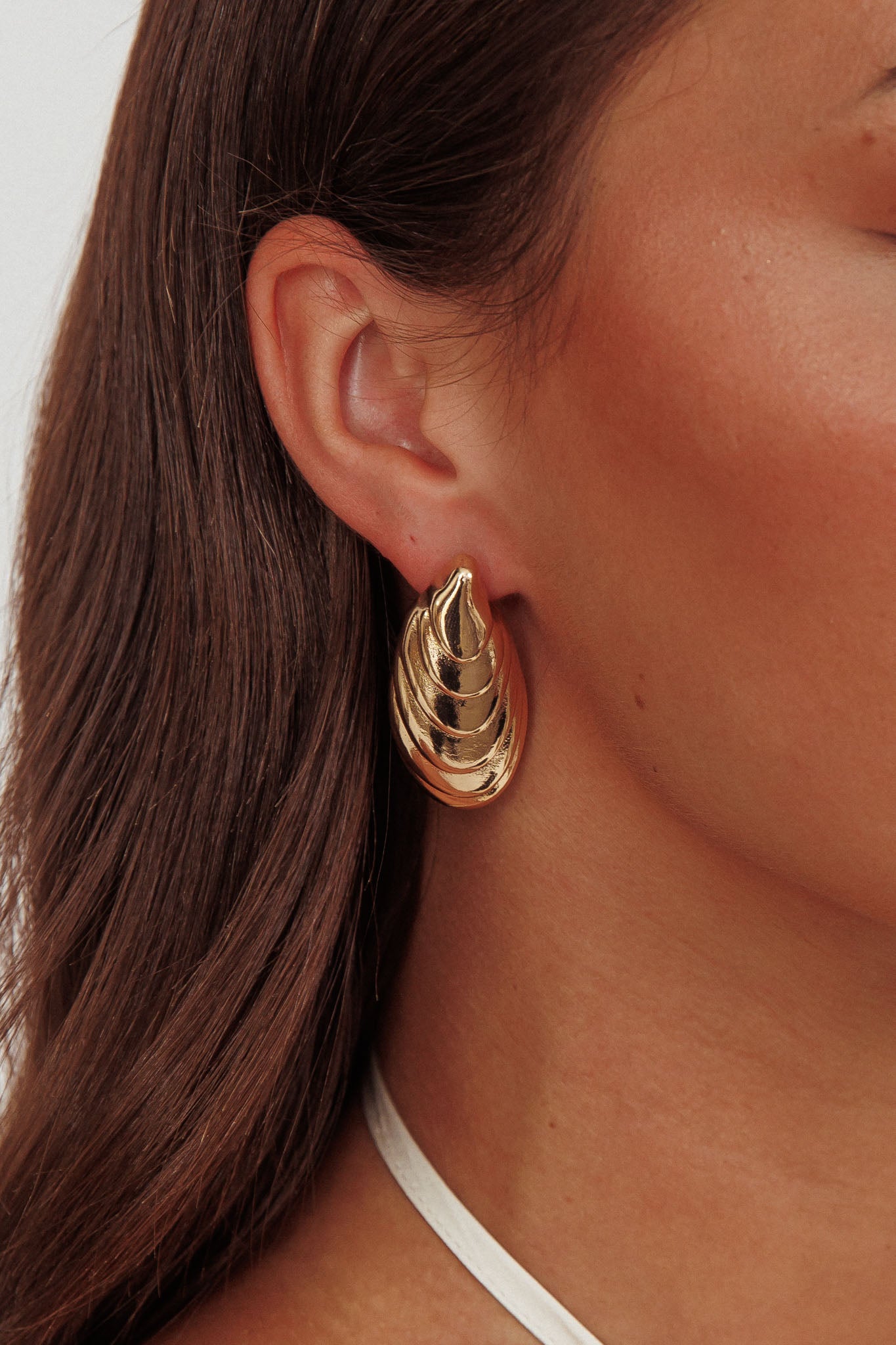 Pippy Shell Earrings Gold by Selfie Leslie