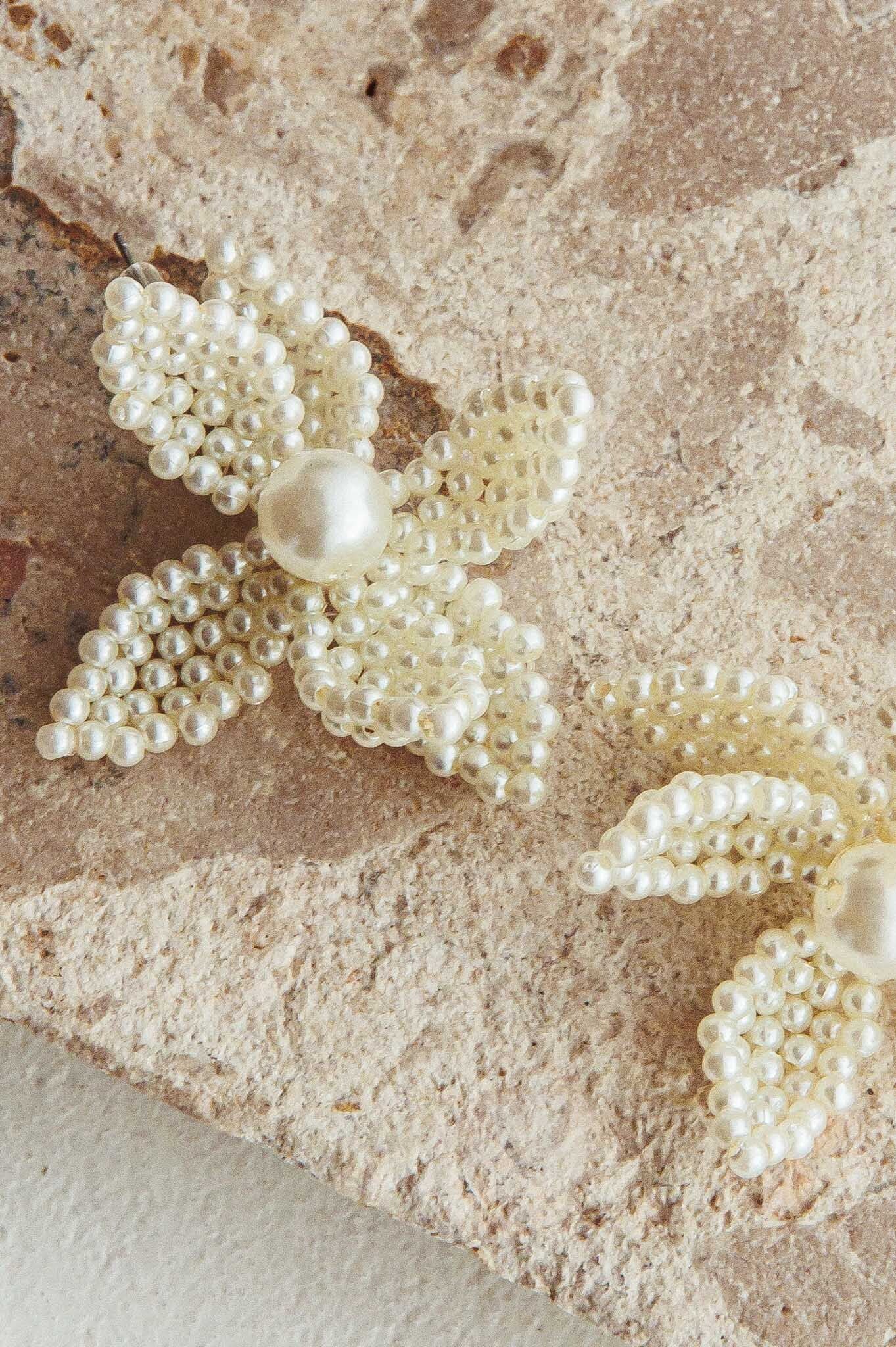 Kaley Flower Earrings Pearl by Selfie Leslie