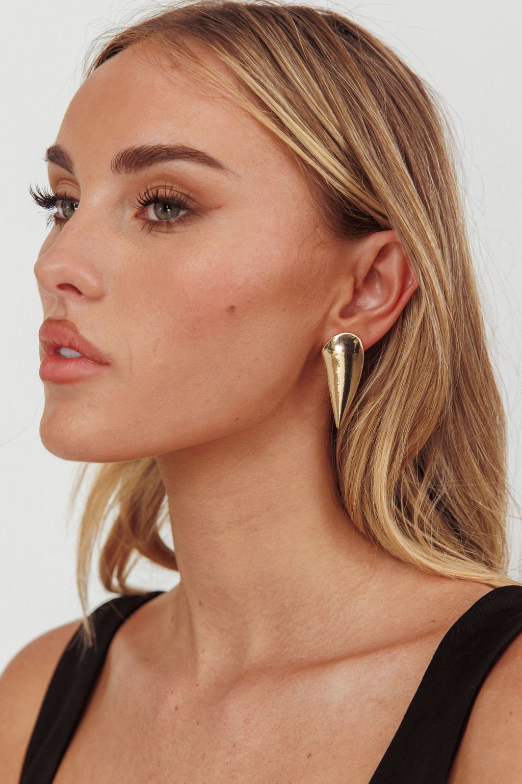 Peta Teardrop Earrings Gold by Selfie Leslie