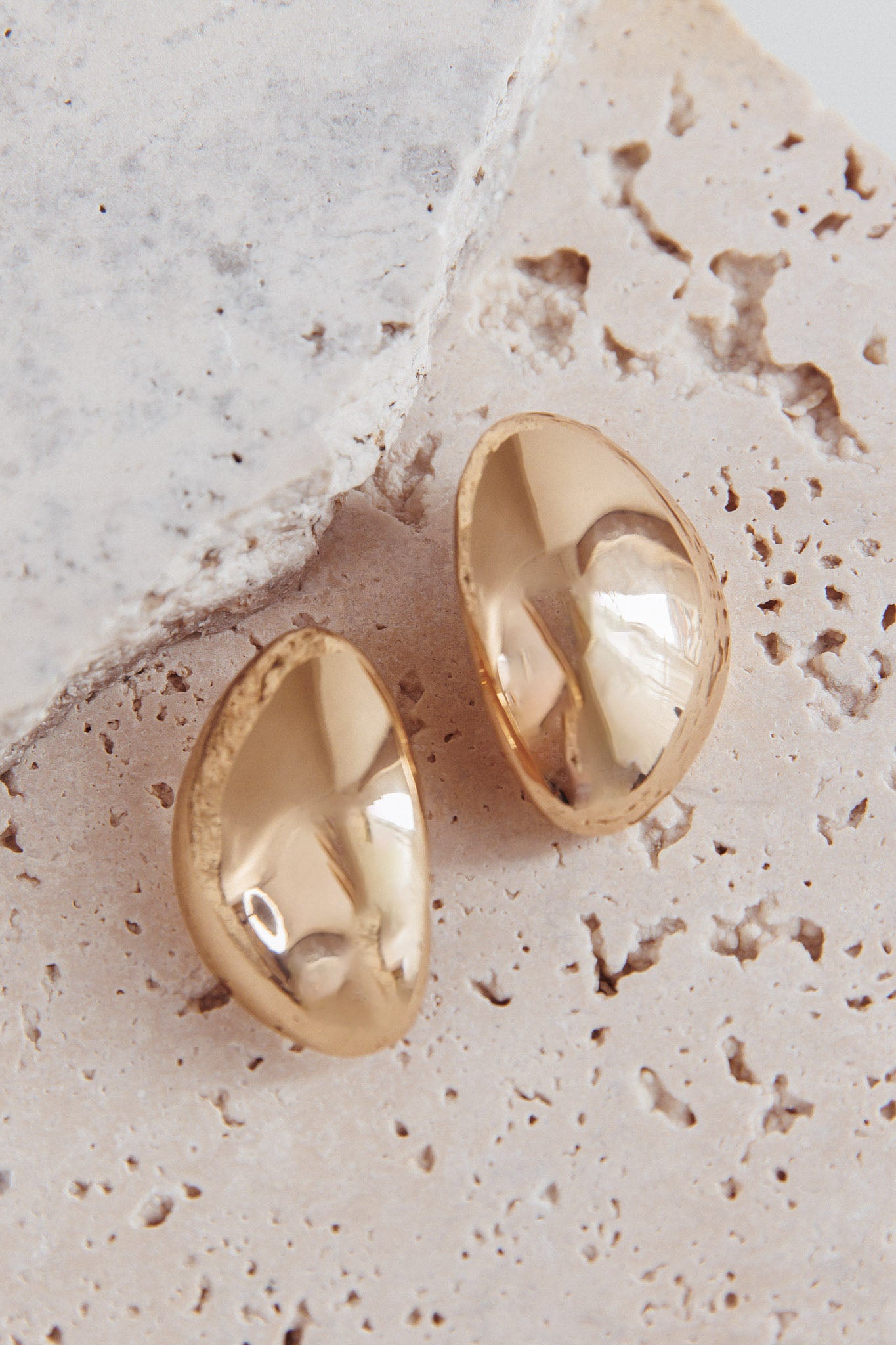 Sassie Irregular Pebble Earrings Gold– Selfie Leslie