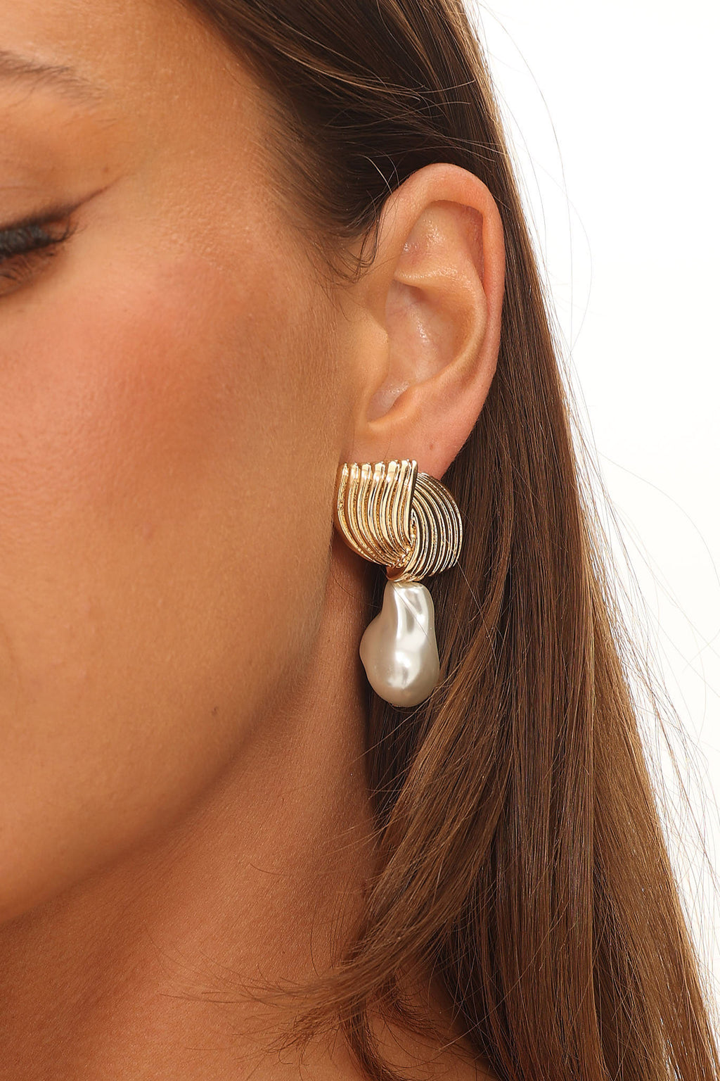 High Season Baroque Pearl Droplet Earrings Gold/Pearl by Selfie Leslie