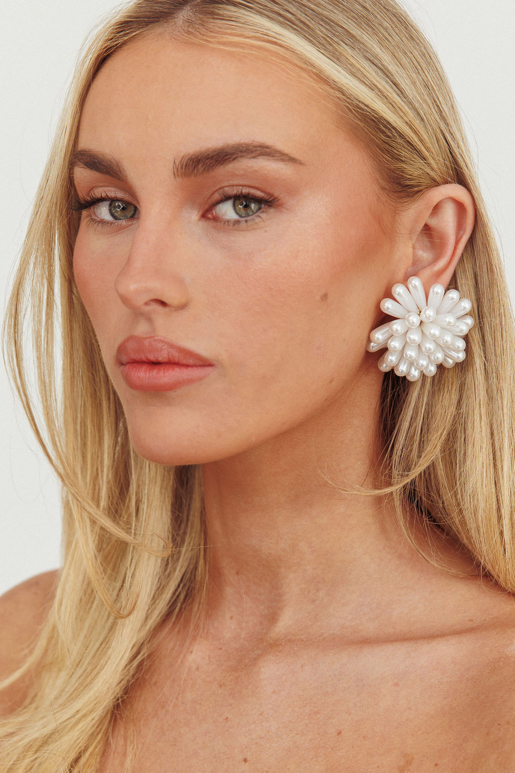 Mira Firework Cluster Earrings Pearl by Selfie Leslie