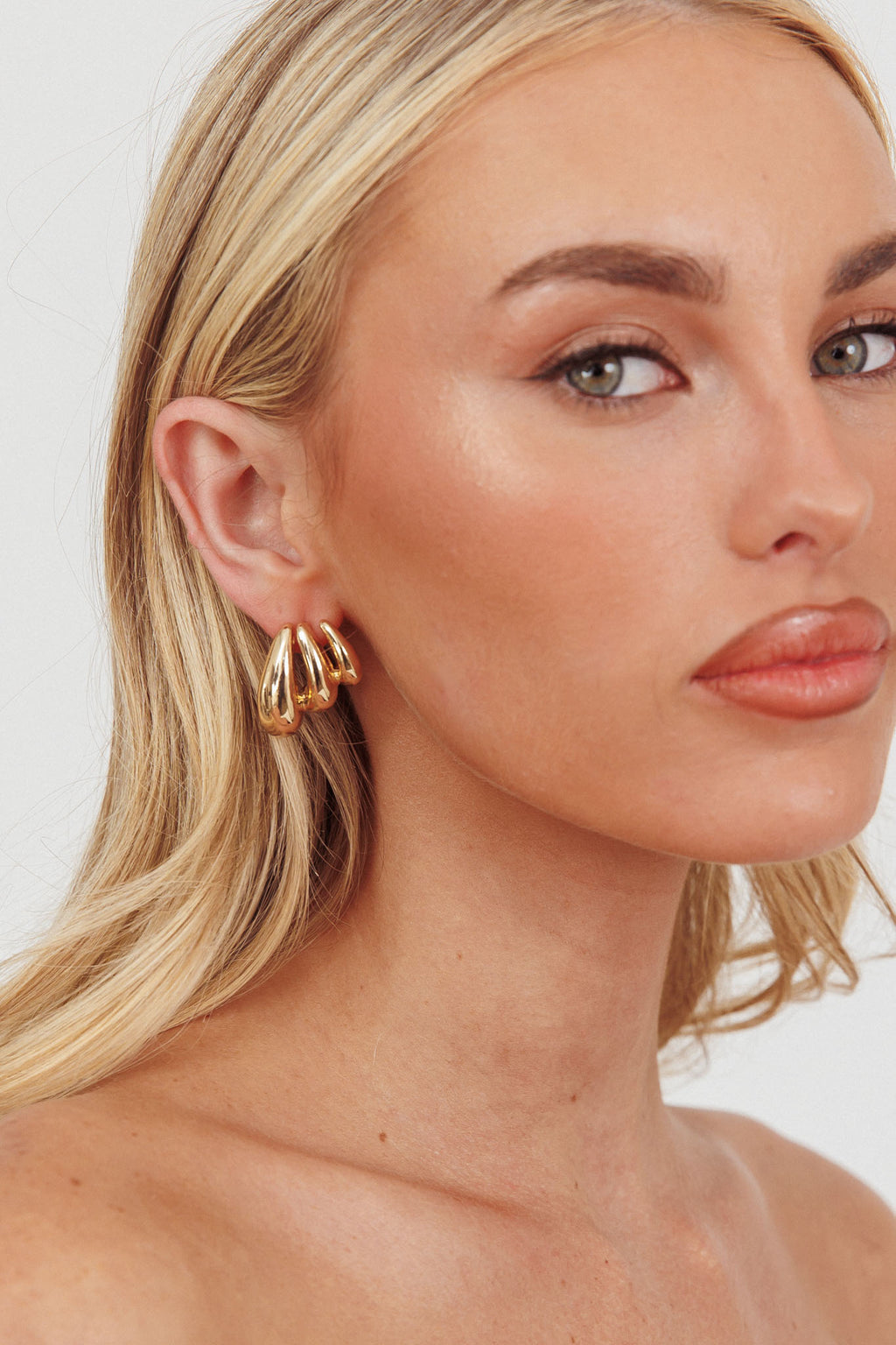 Lilly Ridged Earrings Gold by Selfie Leslie