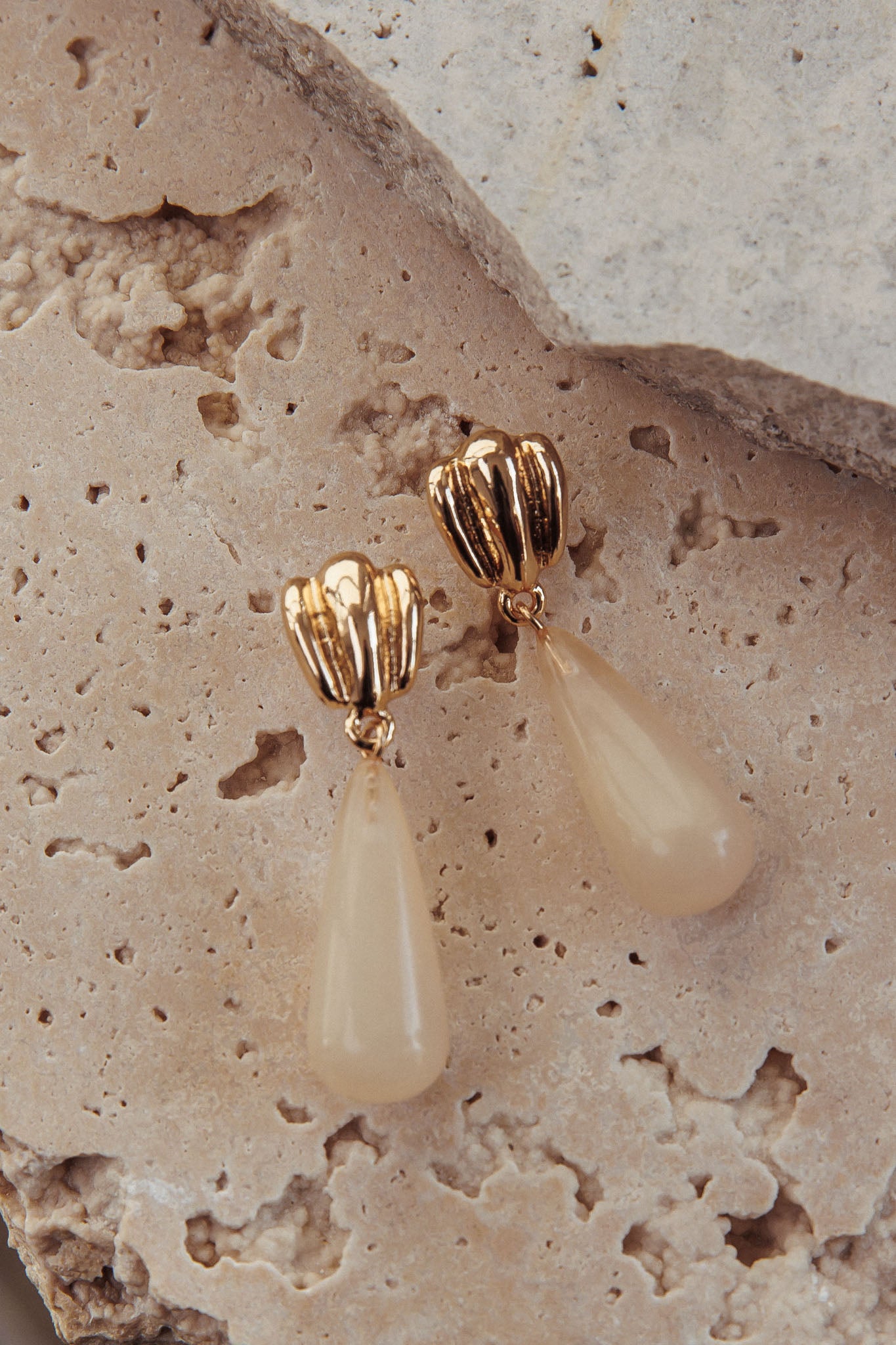 Salem Droplet Earrings Gold/Ivory Tort by Selfie Leslie