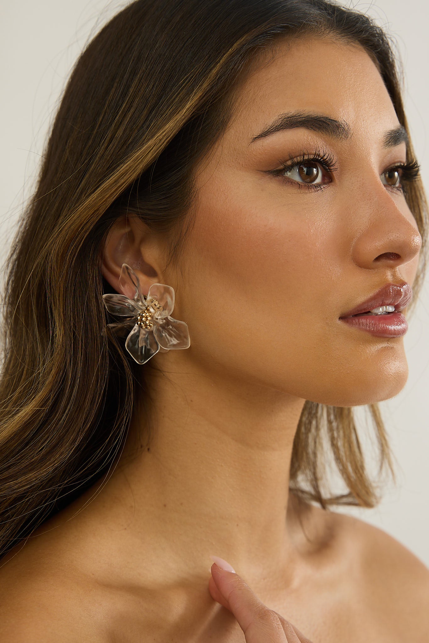 Monika Acrylic Flower Earrings Clear | Selfie Leslie