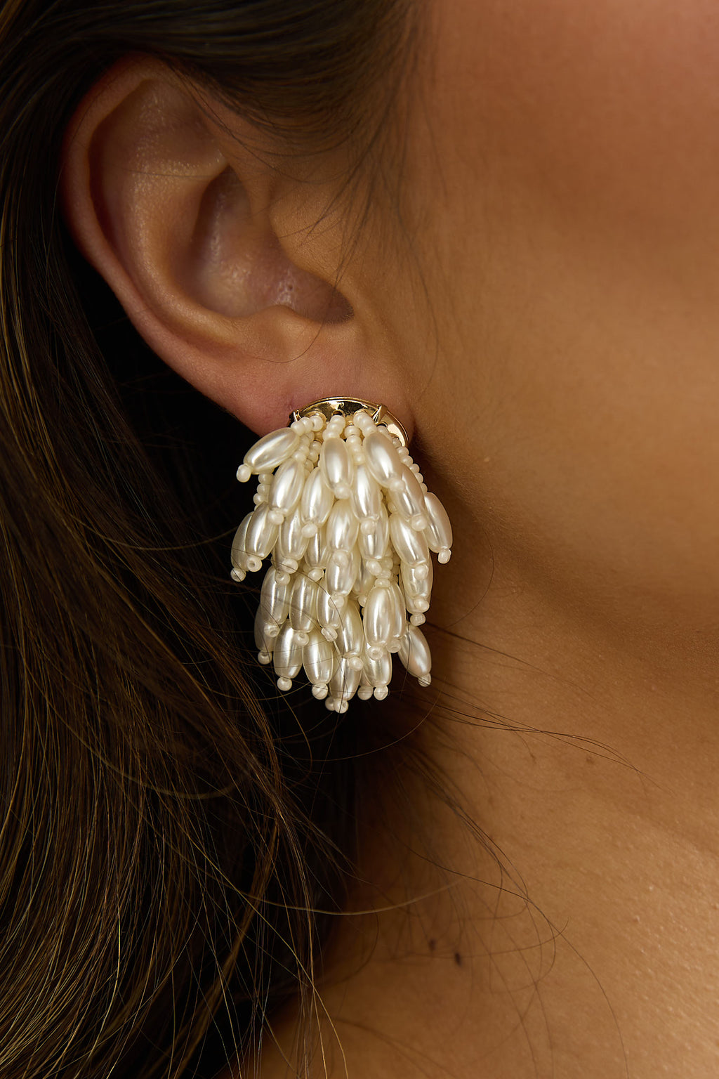 Rayn Cluster Earrings Pearl by Selfie Leslie