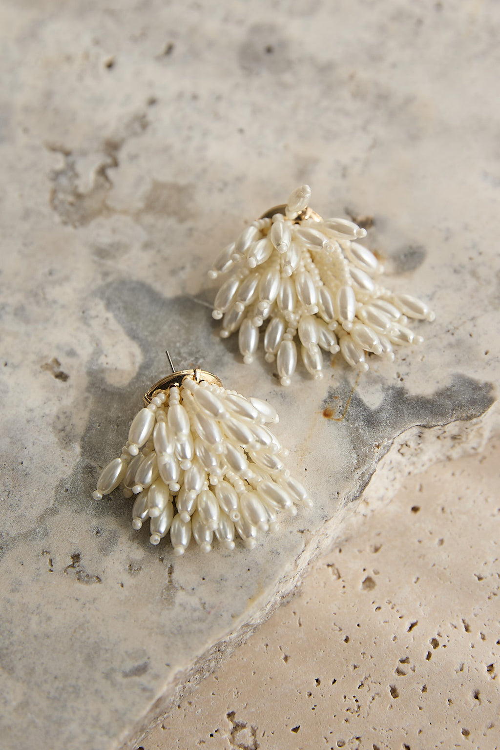 Rayn Cluster Earrings Pearl by Selfie Leslie