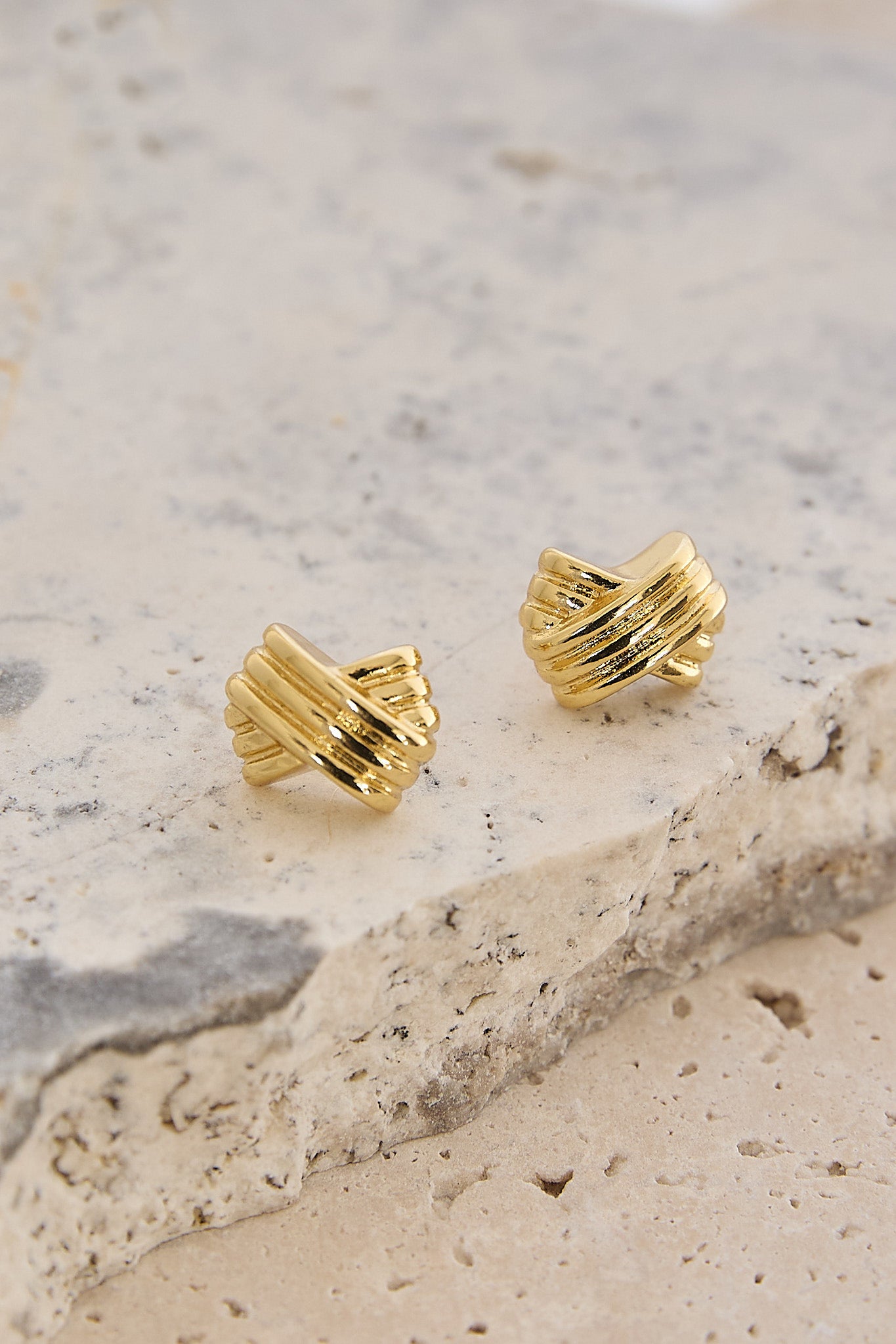 Miya Ridged Criss-Cross Earrings Gold | Selfie Leslie