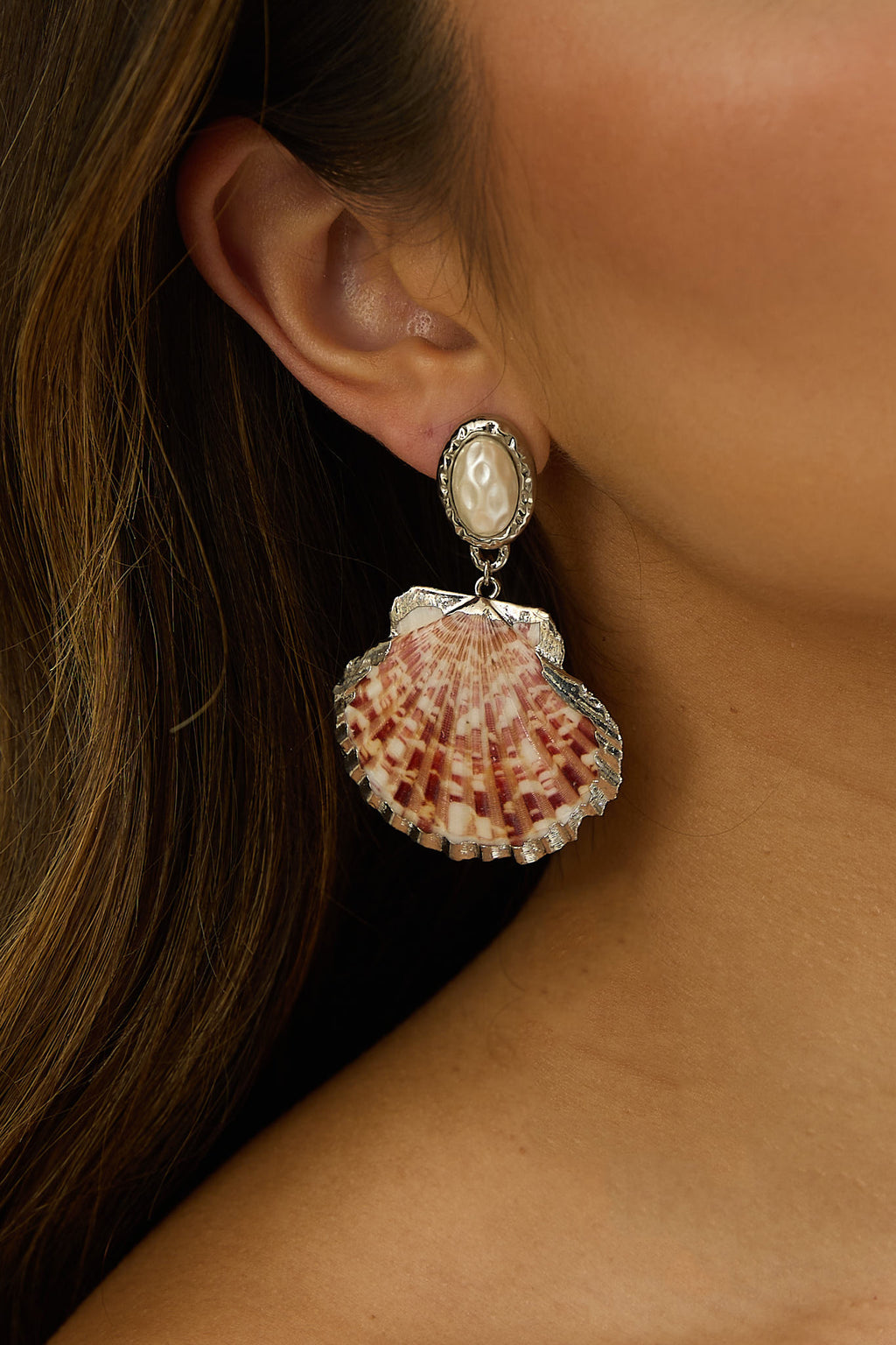 Dusti Pearl Drop Earrings Pink Shell by Selfie Leslie