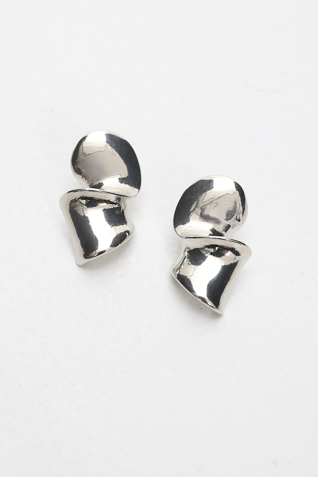 Iris Twist Earrings Silver