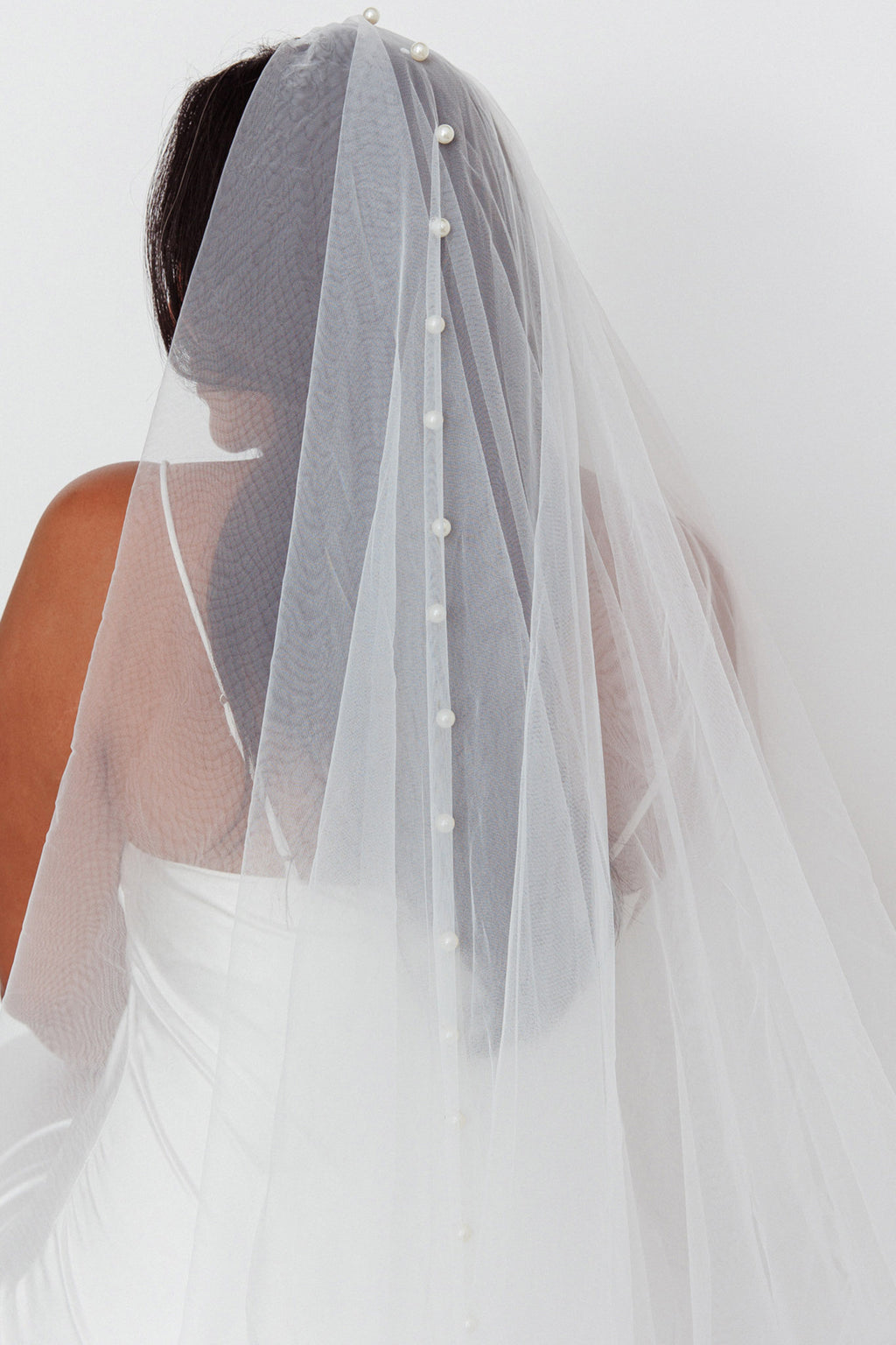 Magic Moment Pearl Accent Veil White by Selfie Leslie