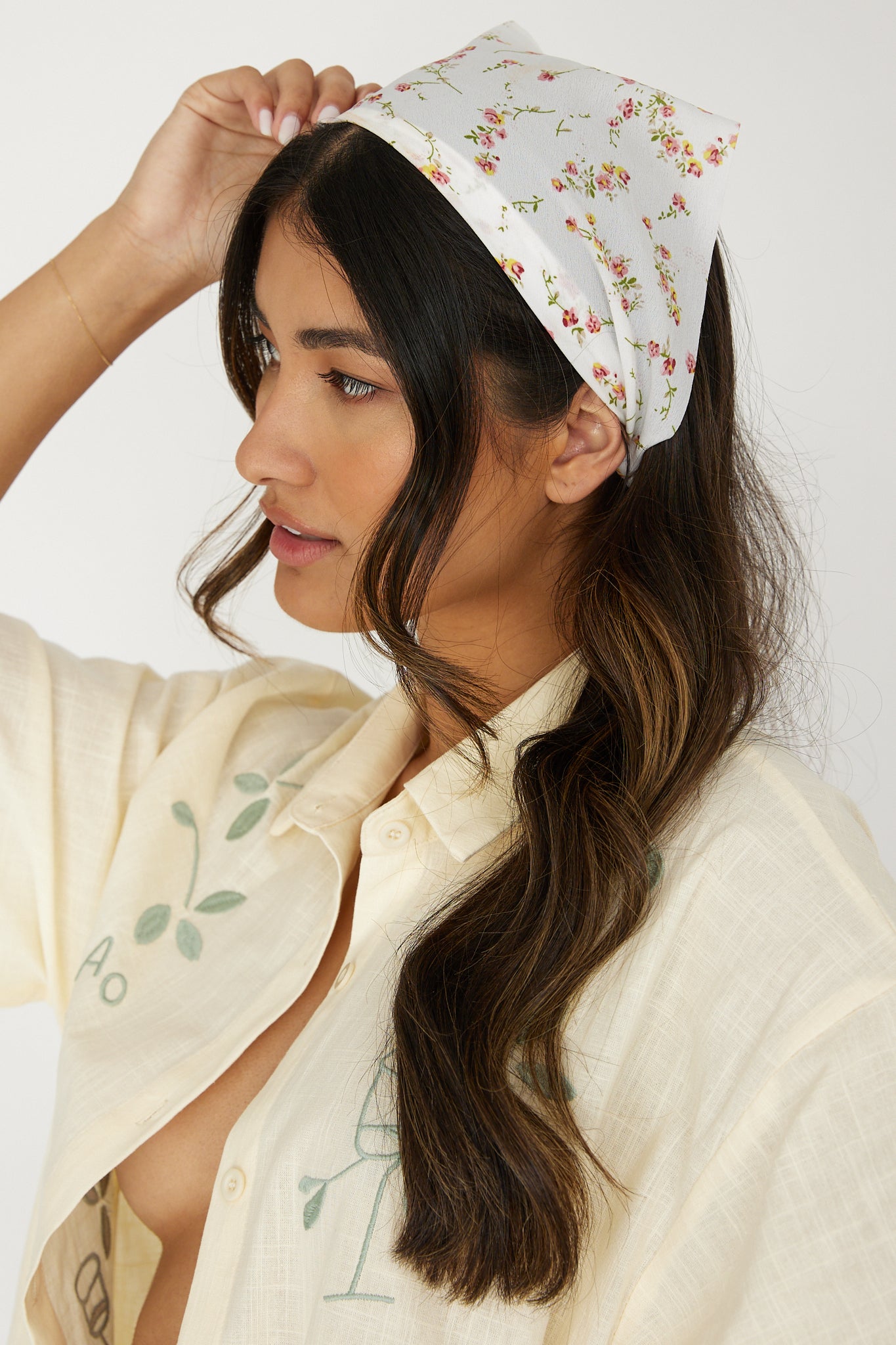 Peta Floral Headscarf Band White by Selfie Leslie