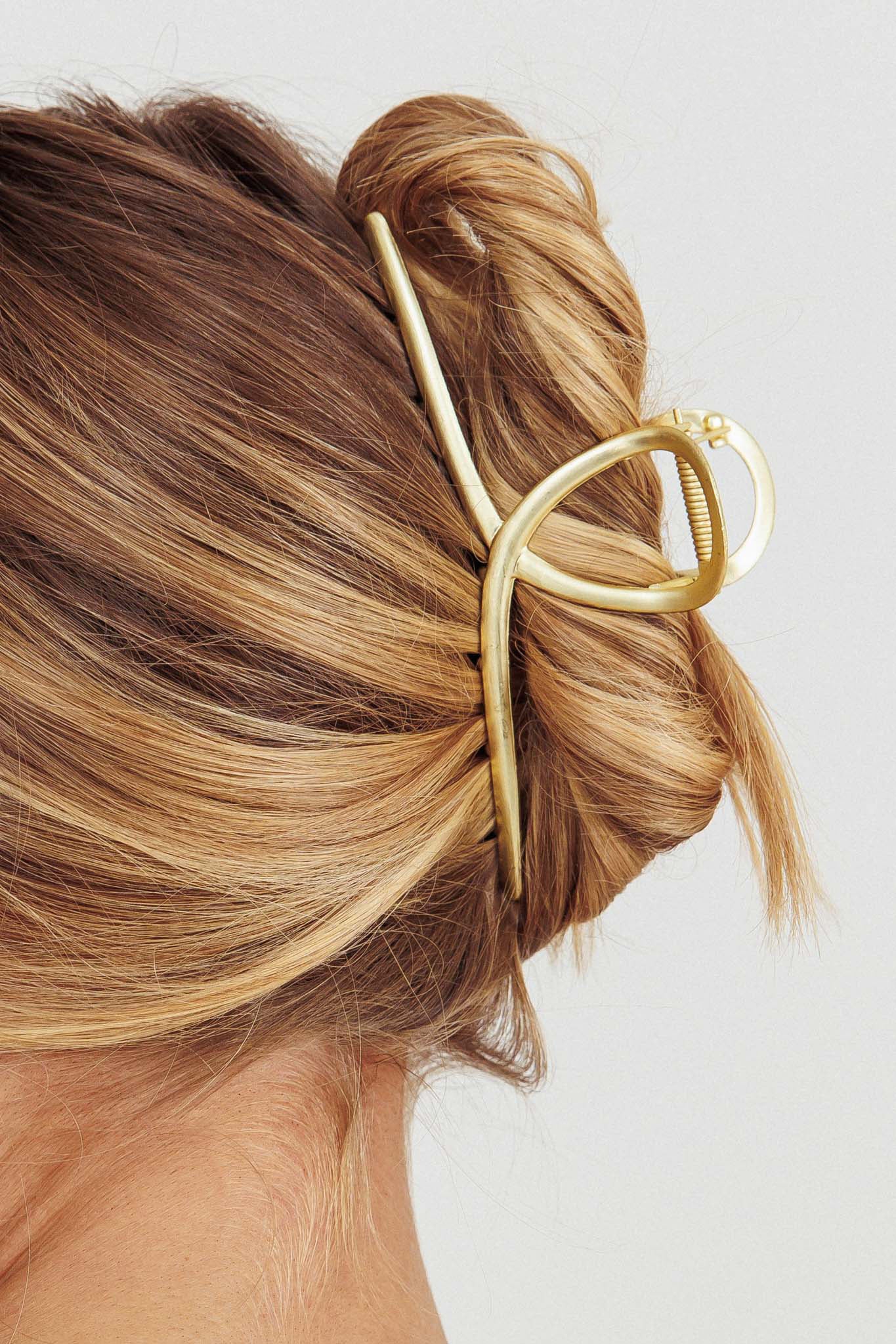 Anouk Claw Clip Gold by Selfie Leslie