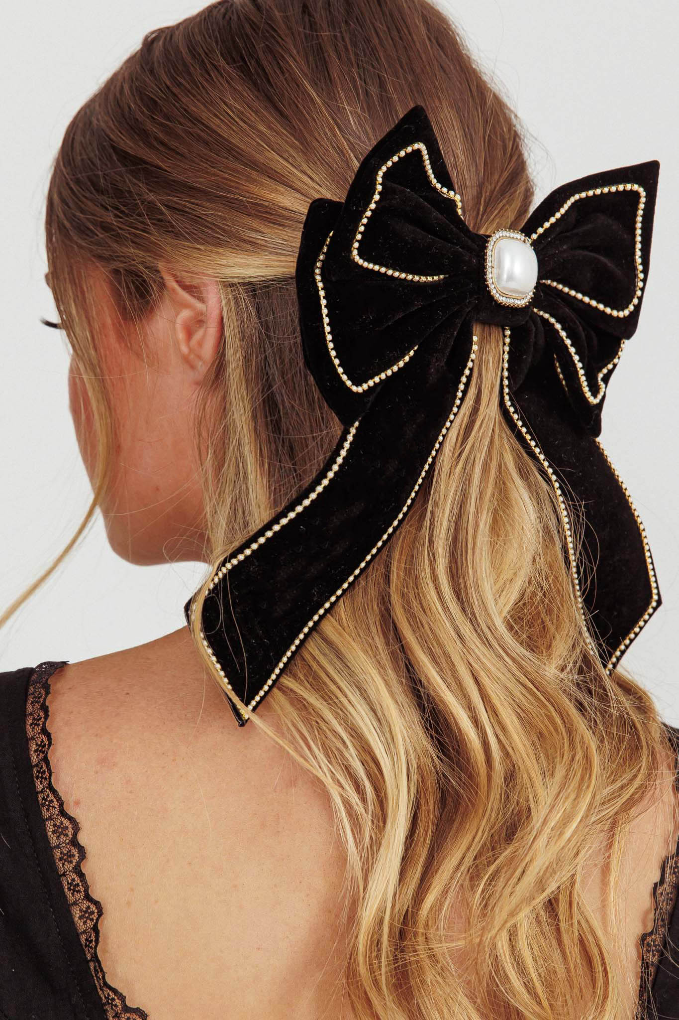 Evie Bow Hairclip Black by Selfie Leslie