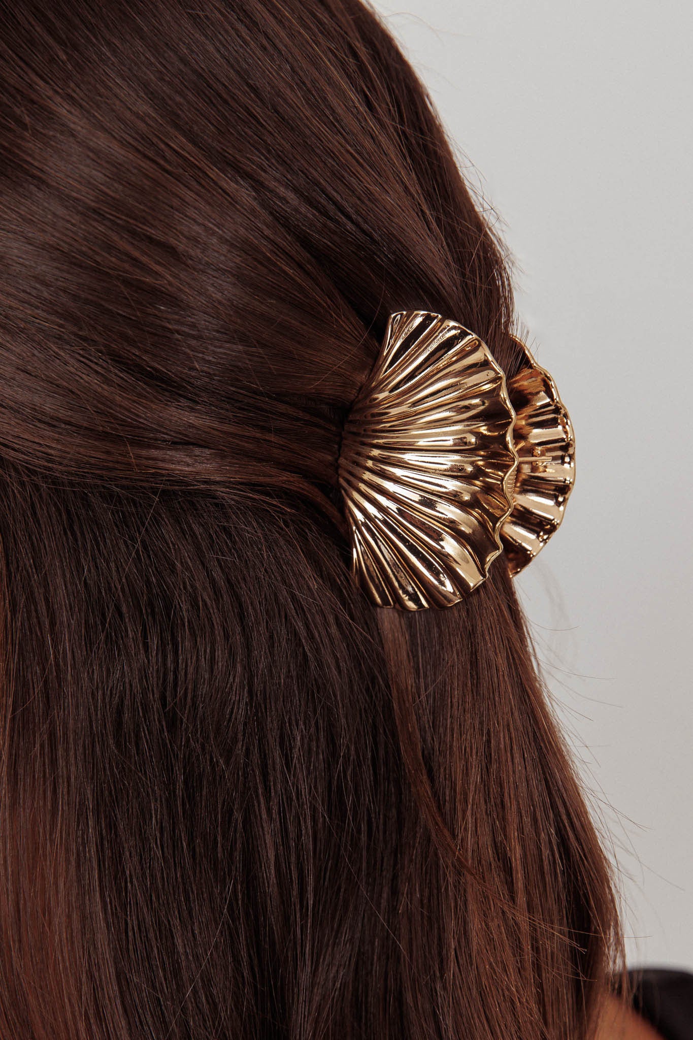 Palm Beach Shell Clip Gold by Selfie Leslie