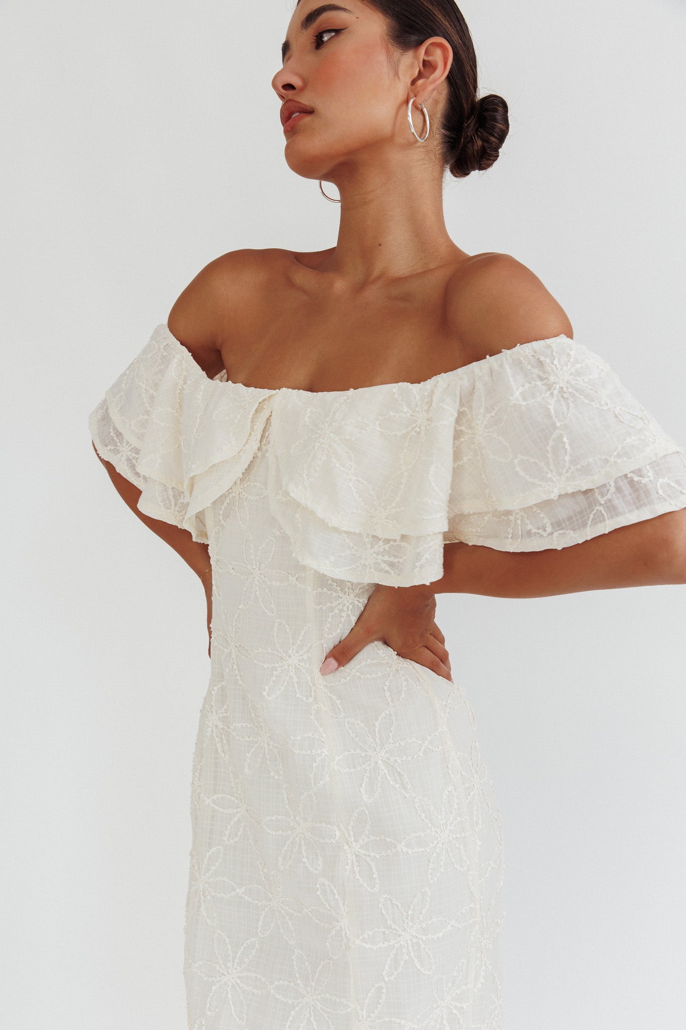 Beauty Within On-Off-Shoulder Maxi Dress Cream | Selfie Leslie Beauty Within On-Off-Shoulder Maxi Dress Cream | Selfie Leslie