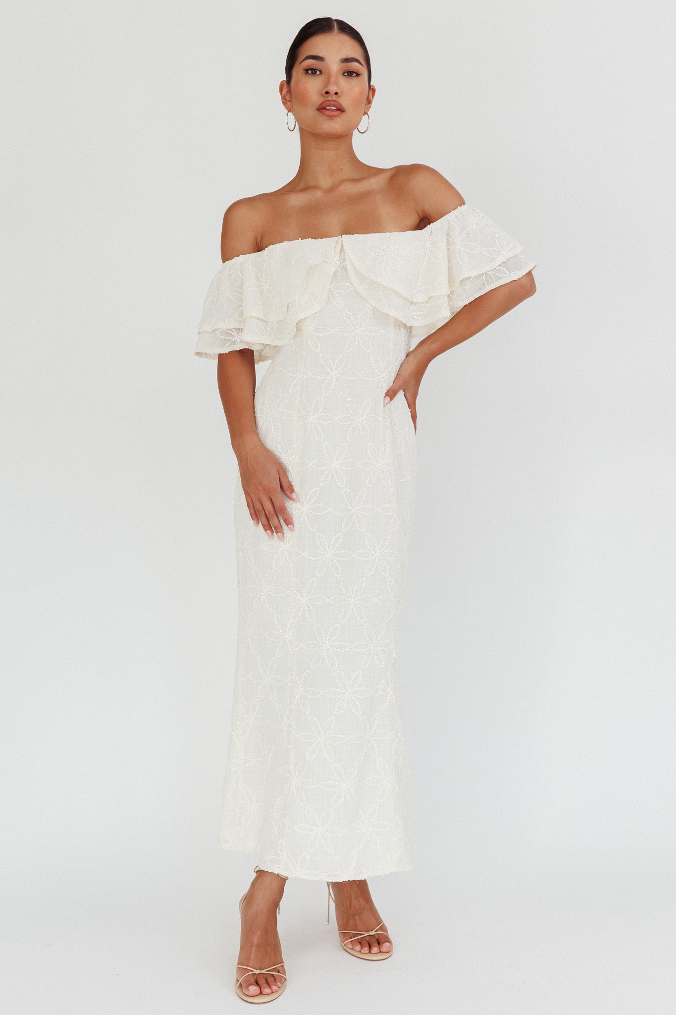 Beauty Within On-Off-Shoulder Maxi Dress Cream - S Beauty Within On-Off-Shoulder Maxi Dress Cream - S