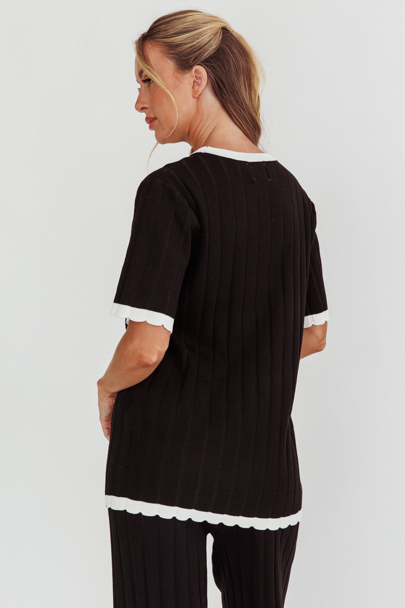 Liloh Contrast Trim Ribbed Knit Top Black by Selfie Leslie