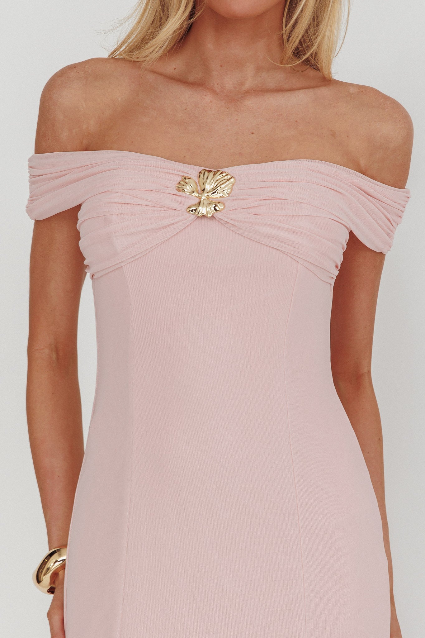 women's light pink off the shoulder sexy dress Wilma Off-Shoulder Sheer Hem Maxi Dress Pink