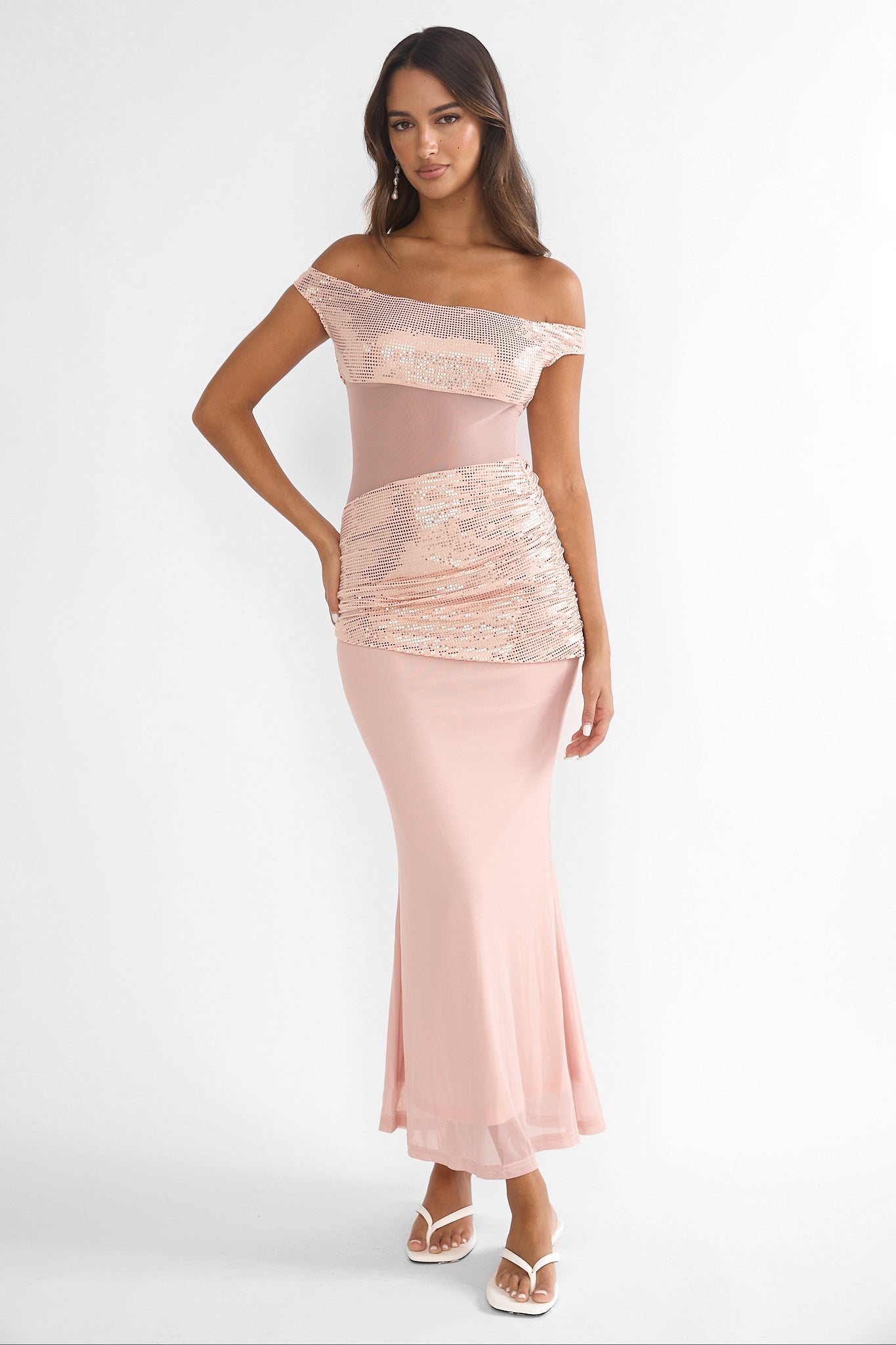 nude off the shoulder dress Bellora Off-Shoulder Sequin Trim Maxi The whole dress is Size (Men's):29.5 MEX (10.5 USA) ALICE + OLIVIA Women's COLLECTION:WK17REPEAT